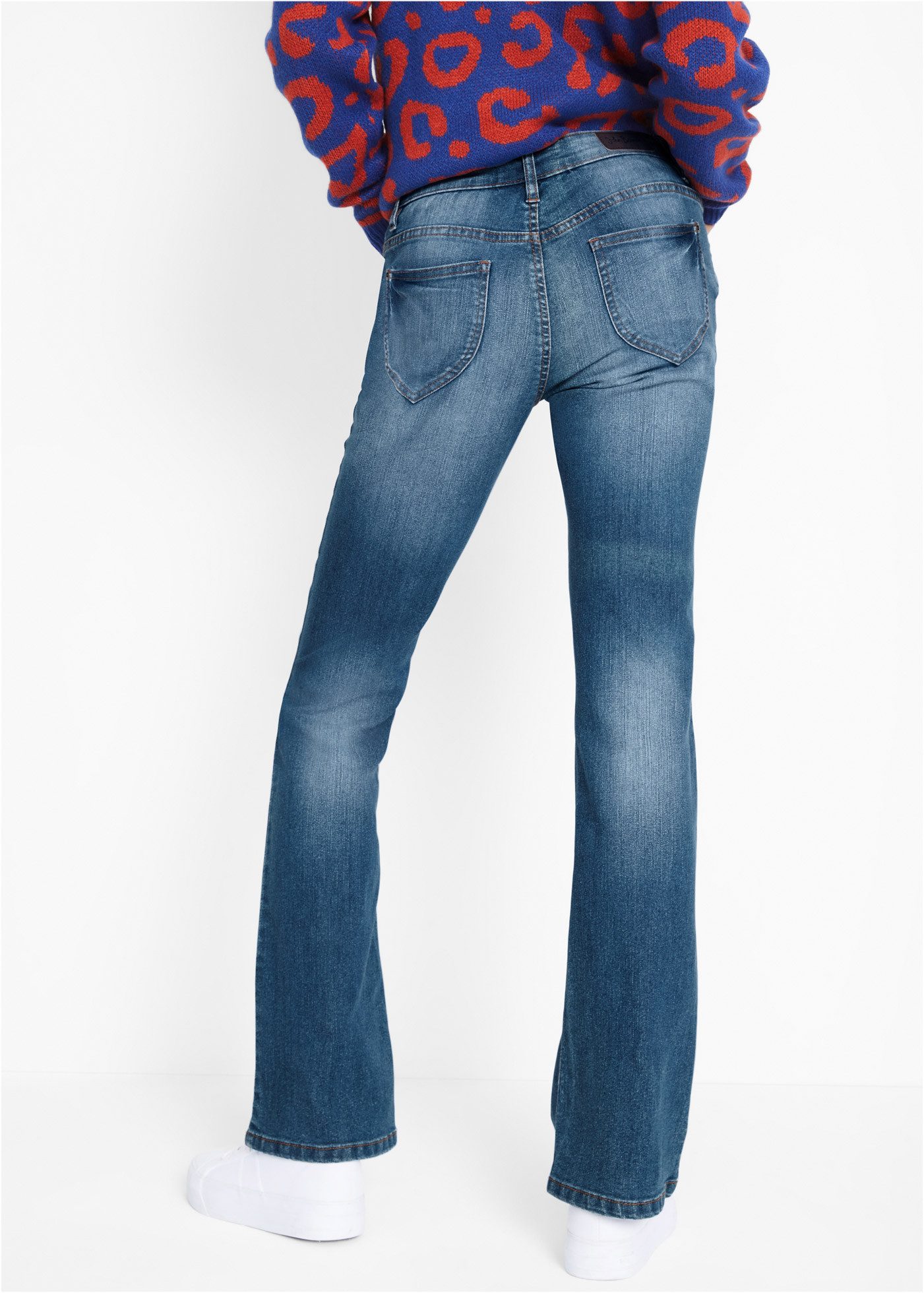 bonprix Bootcut-Jeans Regular Fit Passform, im klassischen 5-Pocket-Stil