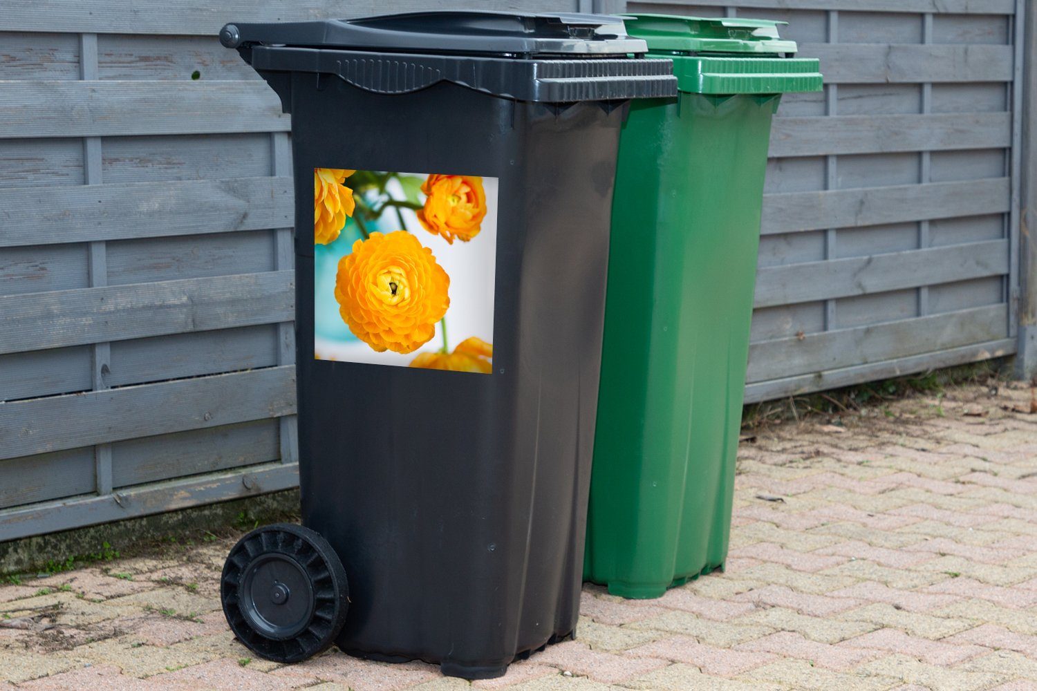 MuchoWow Wandsticker Blumen - Draußen - Orange St), Mülleimer-aufkleber, Container, Sticker, Abfalbehälter Mülltonne, (1