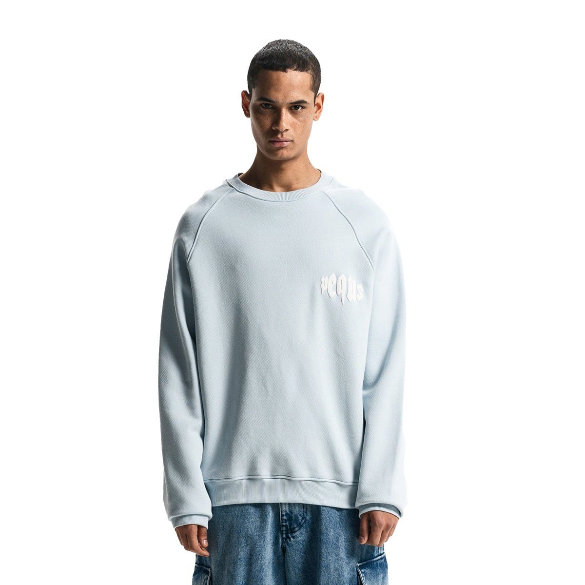 PEQUS Sweater Mythic Chest Logo