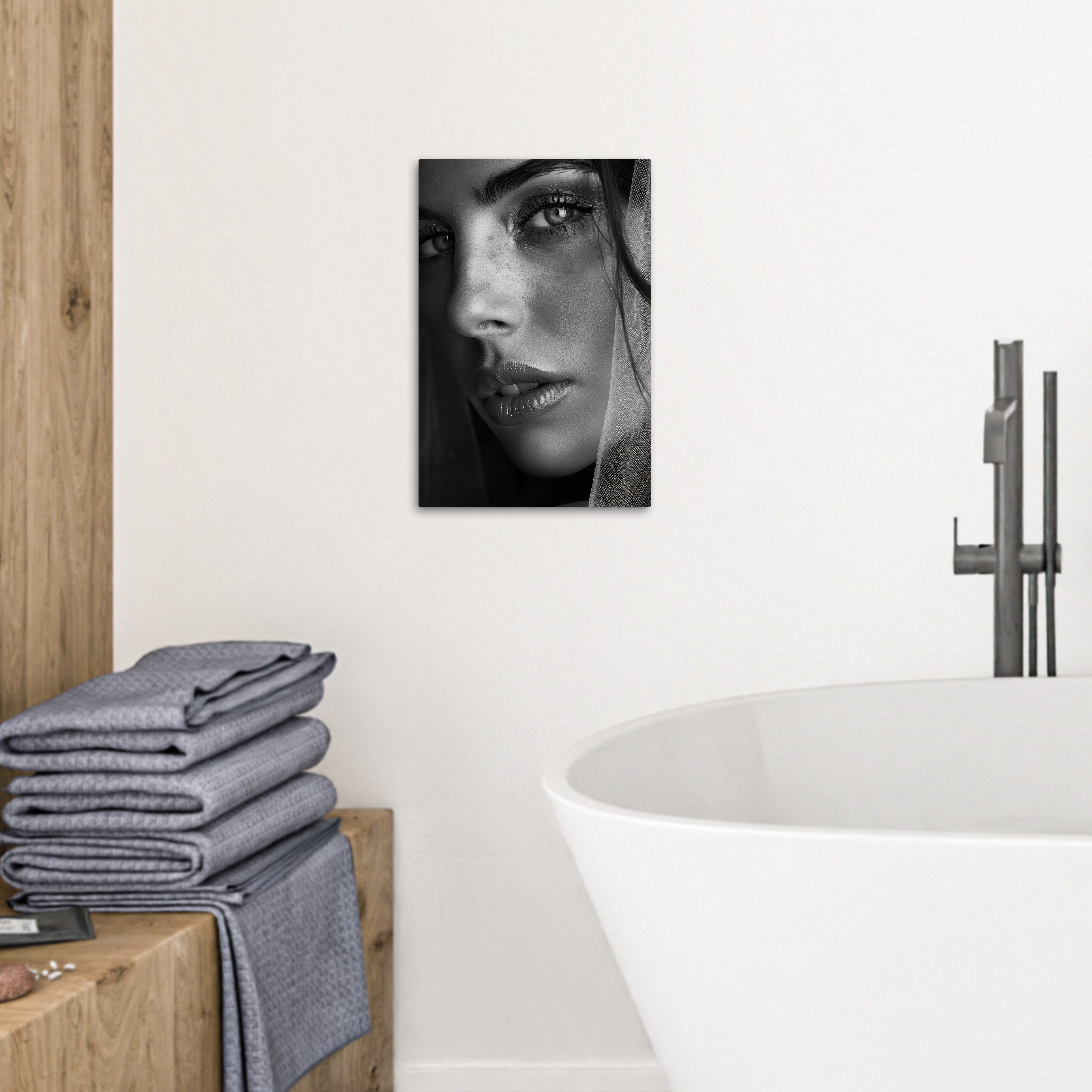 OneMillionCanvasses® Leinwandbild Frau - Porträt - Schwarz und weiß - Vintage, Fotodruck (1 St), Badezimmer Deko, Bilder WC, Toilette Wanddeko 20x30 cm