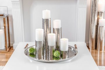 EDZARD Kerzenständer Agadir, Kerzenleuchter aus hochglanzpoliertem Edelstahl, Kerzenhalter für Stumpenkerzen, gehämmerte Silber-Optik, Höhe 25 cm, Ø 8,5 cm