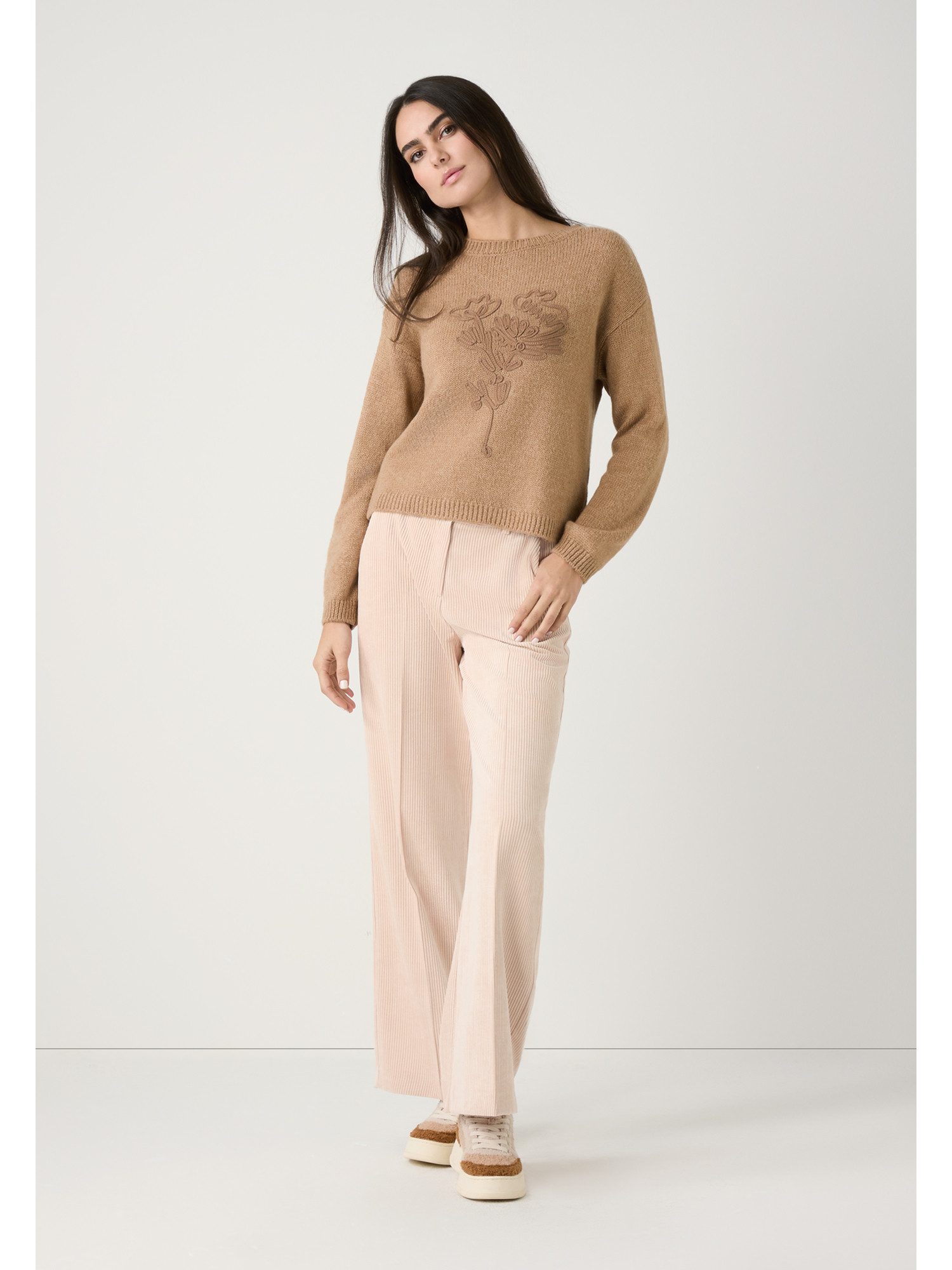 MORE&MORE Rundhalspullover kuscheliger Pullover Blumenapplikation günstig online kaufen