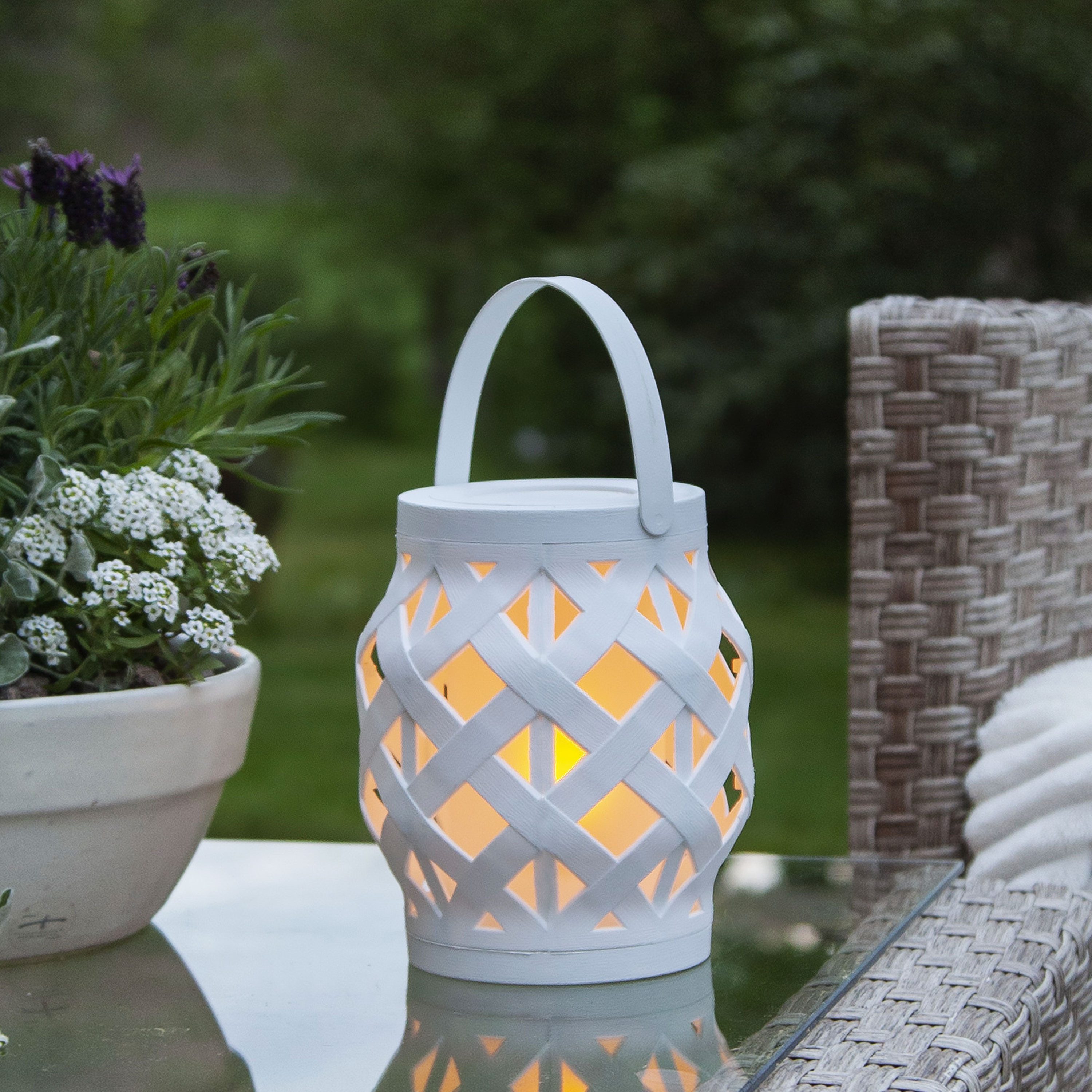 STAR TRADING Außen-Tischleuchte Flame lantern, LED Outdoor-Laterne,Flame Lantern, Batterie und Timer, weiß, 16cm, Ø