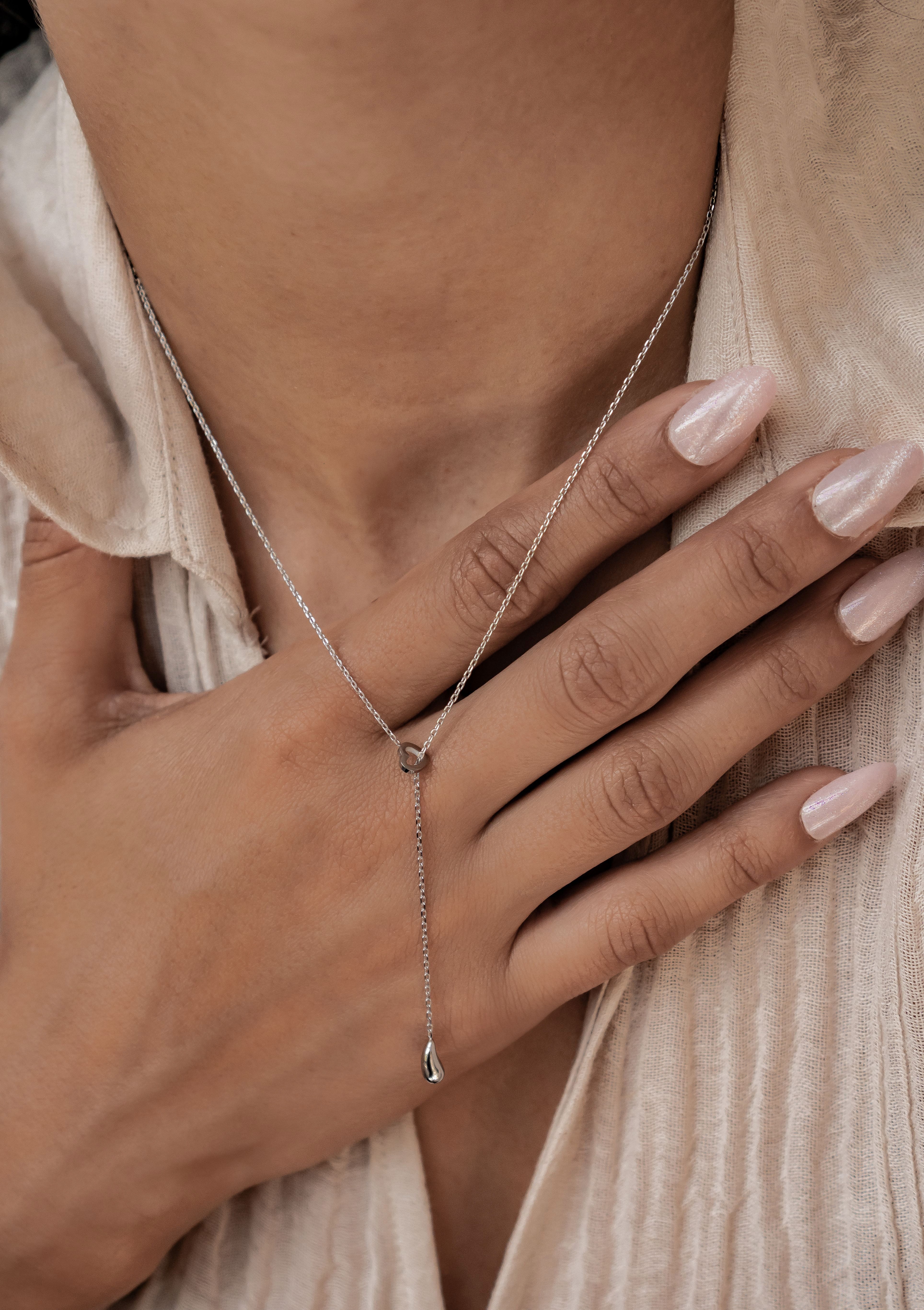 Hey Happiness Y-Kette Love Lariat, Damen Kette Edelstahl, Zarte Herzchen Halskette mit Tropfen Anhänger, wasserfest