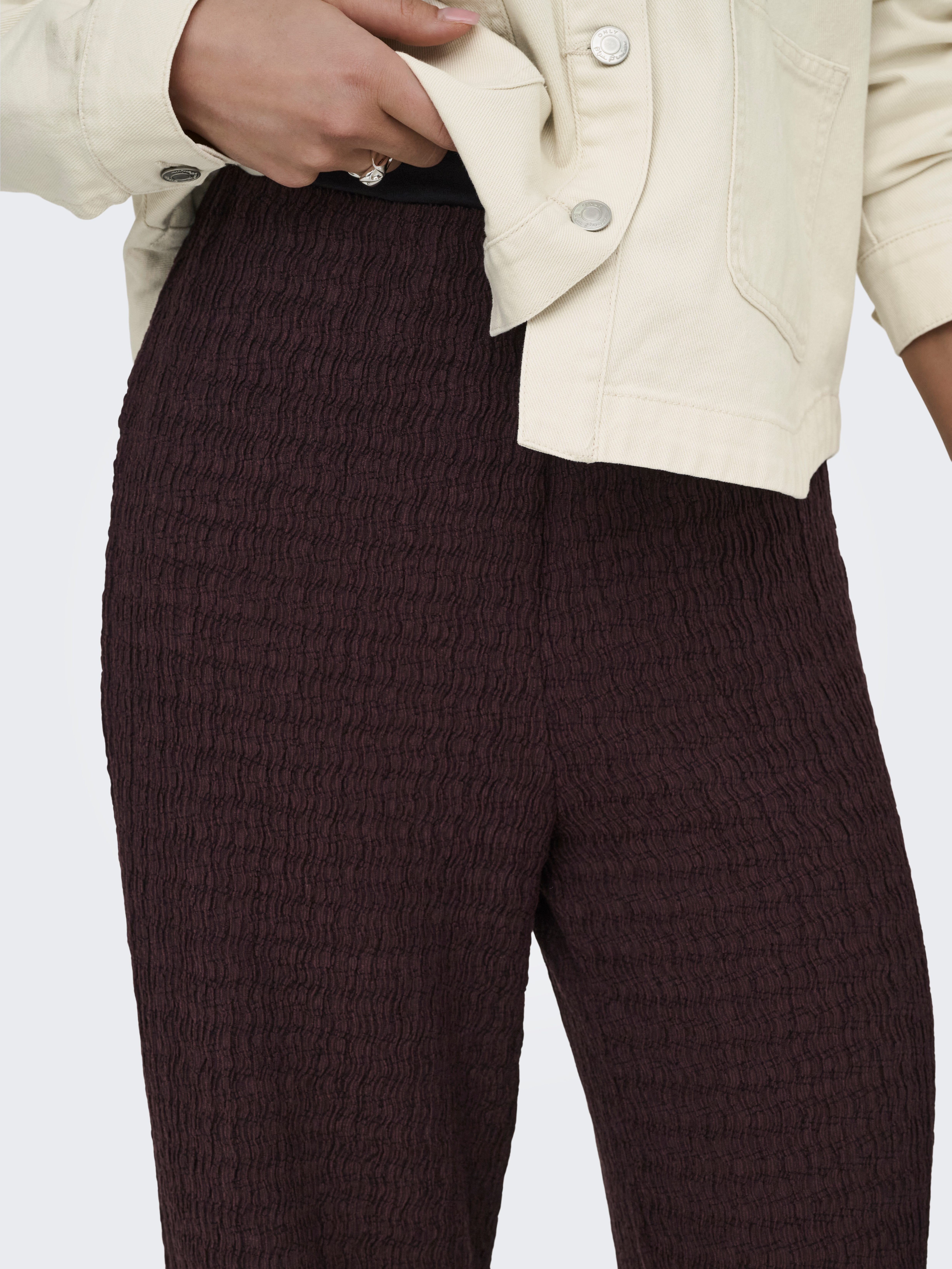 ONLY Schlupfhose ONLILSE PANT STRUCTURE JRS NOOS Kunstfaser, regular fit
