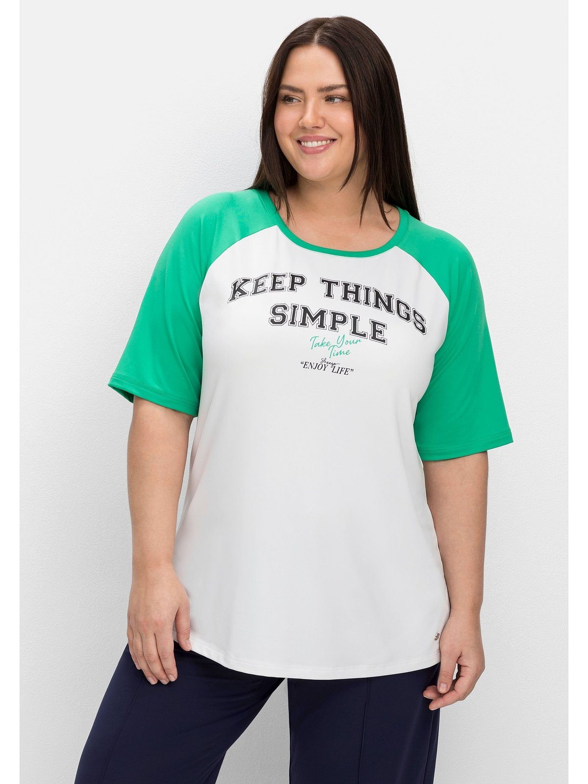 Sheego T-Shirt Große im aus Größen College-Look, Funktionsware