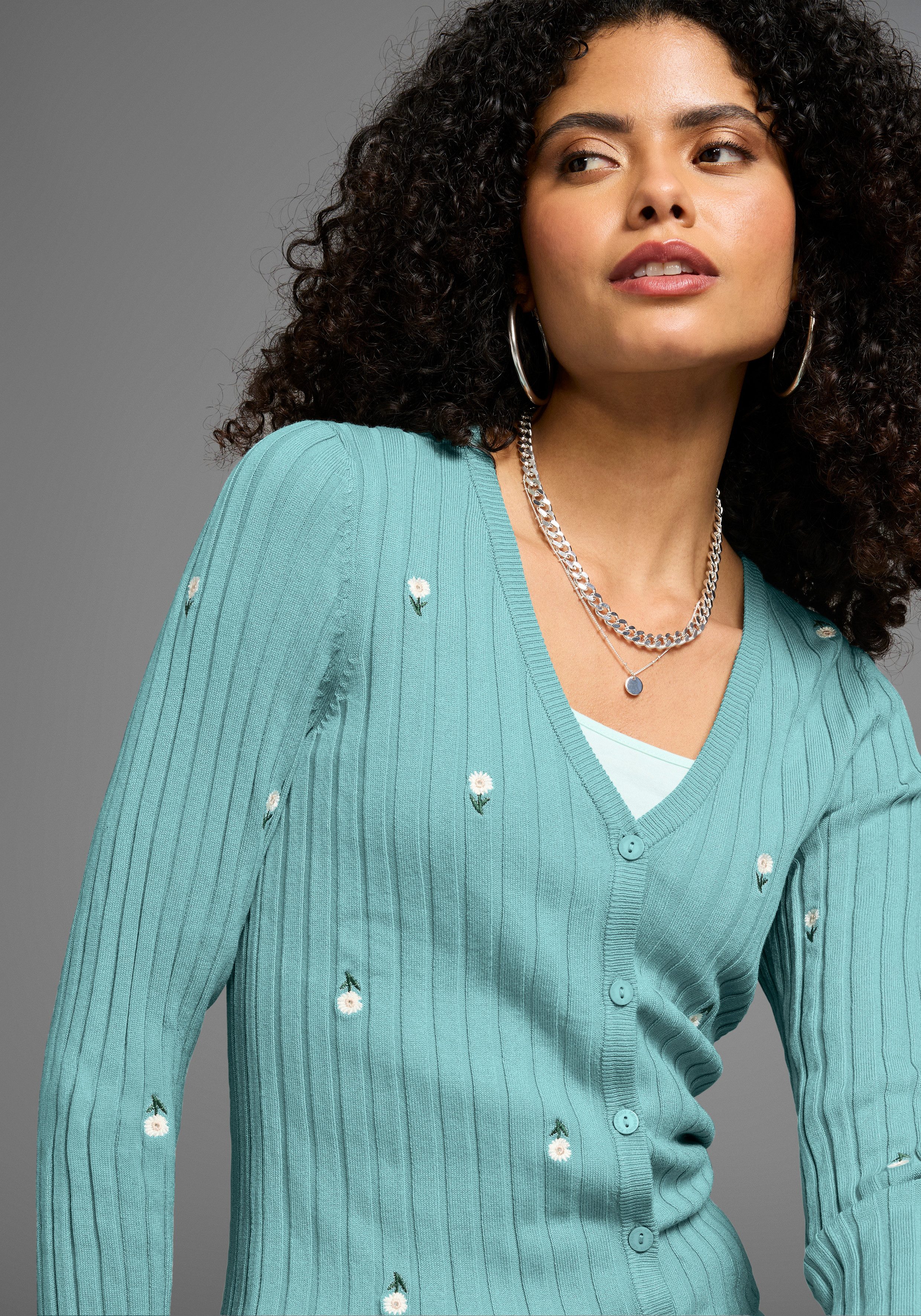 KangaROOS Strickjacke aus Rippstrick mit Stickerei