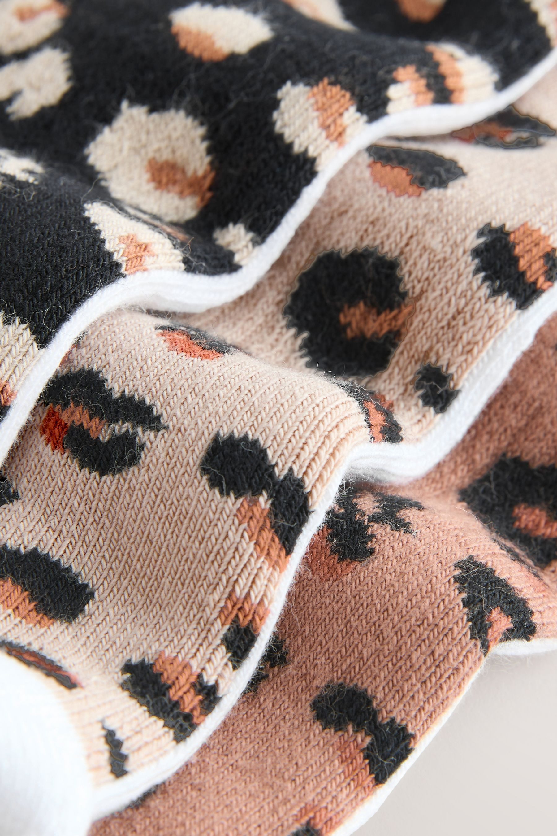 Next Kurzsocken Sportsocken mit Animalprint + Fußbett, 3er-Pack (1-Paar)