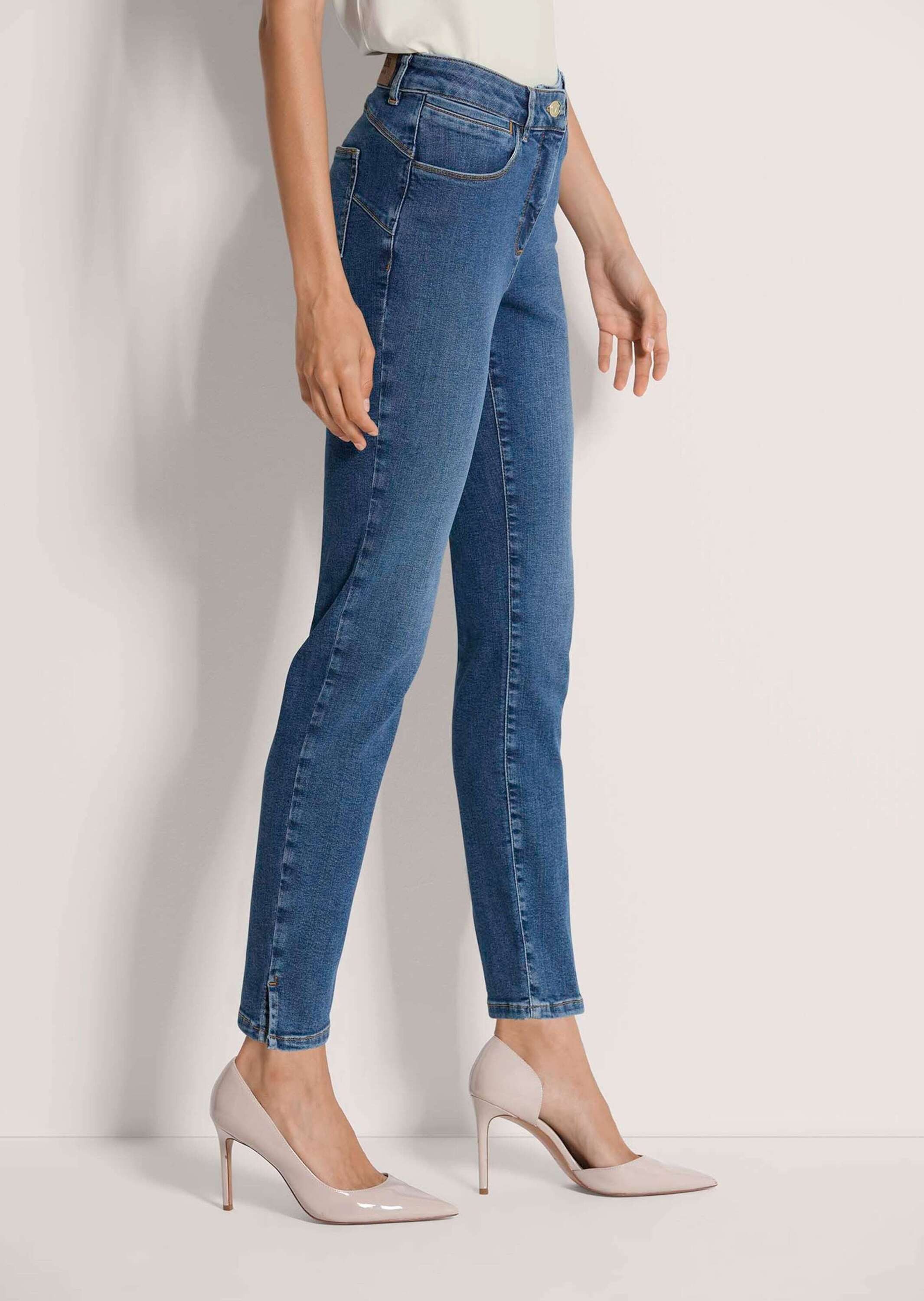MADELEINE Gerade Jeans Slim-Fit Jeans mit Kettendetail Skinnyjeans mit Gürtelschlaufen, Taschen und Knöchellänge