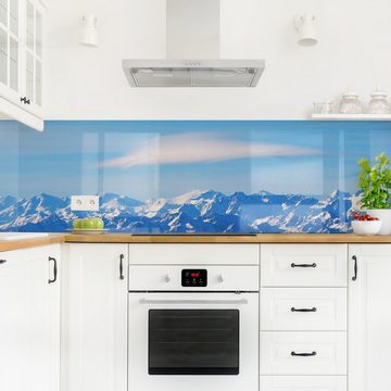 Bilderdepot24 Küchenrückwand blau dekor Natur Berge Verschneite Bergwelt Wandverkleidung Küche, (1-tlg., Nischenrückwand - für Fliesenspiegel ohne Bohren - matt), Spritzschutz Rückwand Küche Herd - Folie selbstklebend versch. Größen