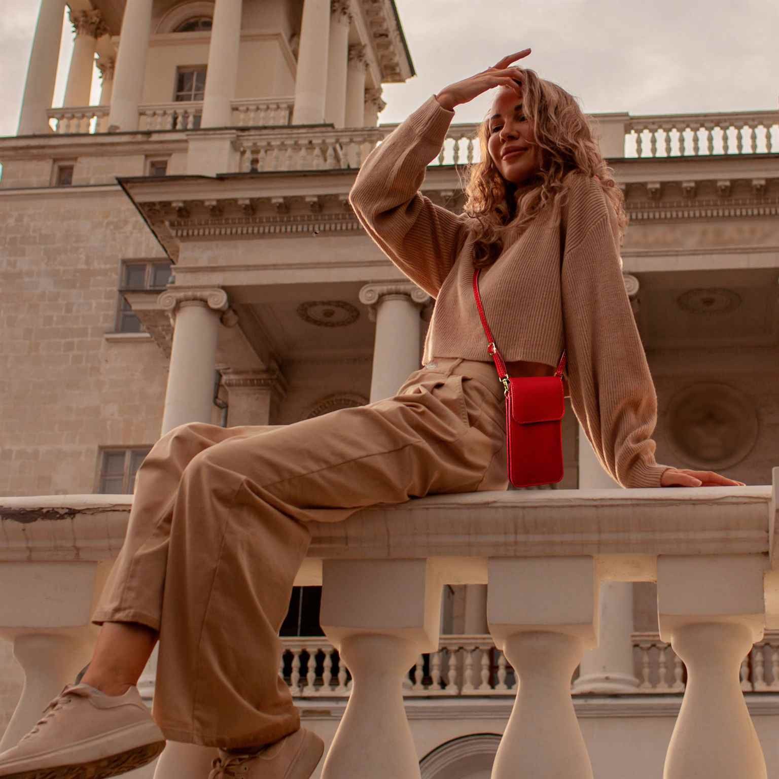 moex Handyhülle moex® CitySling für OnePlus Nord 2 5G, Handytasche zum Umhängen kleine Handtasche mit Handyfach Touch-Fenster