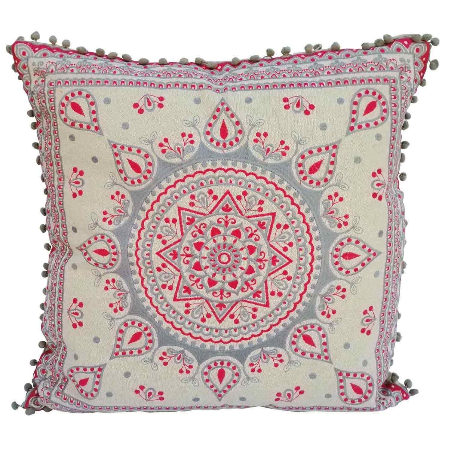 Casa Moro Dekokissen Orientalisches Ethno Kissen Taima aus reiner Baumwolle bestickt, Boho Zierkissen Mandala Kissen bunt Sitzkissen Couchkissen mit Bommeln. € 49,90, (€ 49,90 pro 1 Stk).