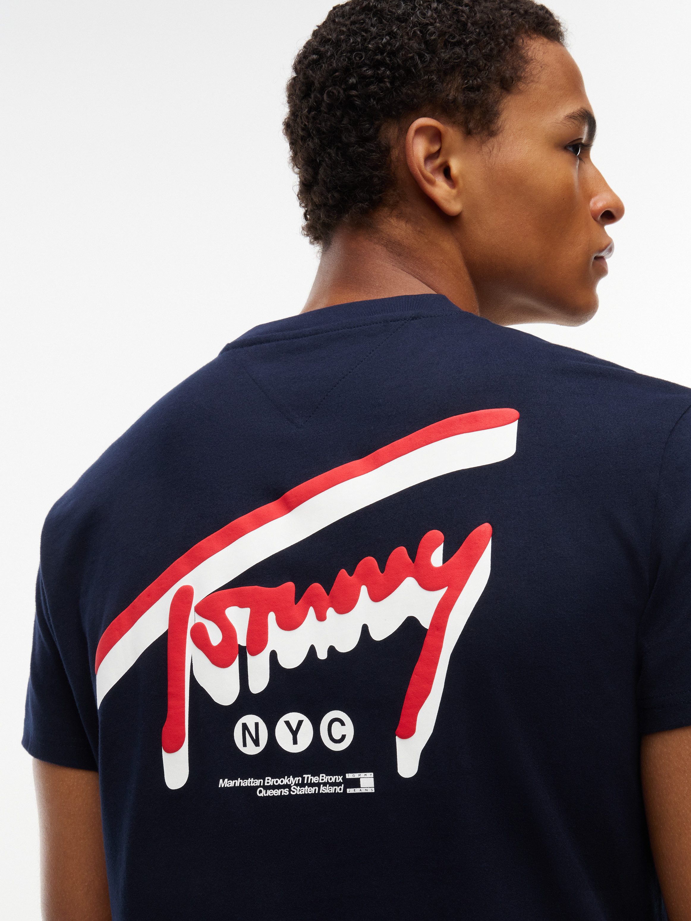 Tommy Jeans T-Shirt REGULAR SIGN BACKPRINT TEE Regular fit mit Markenprint – Bild 2 von 5
