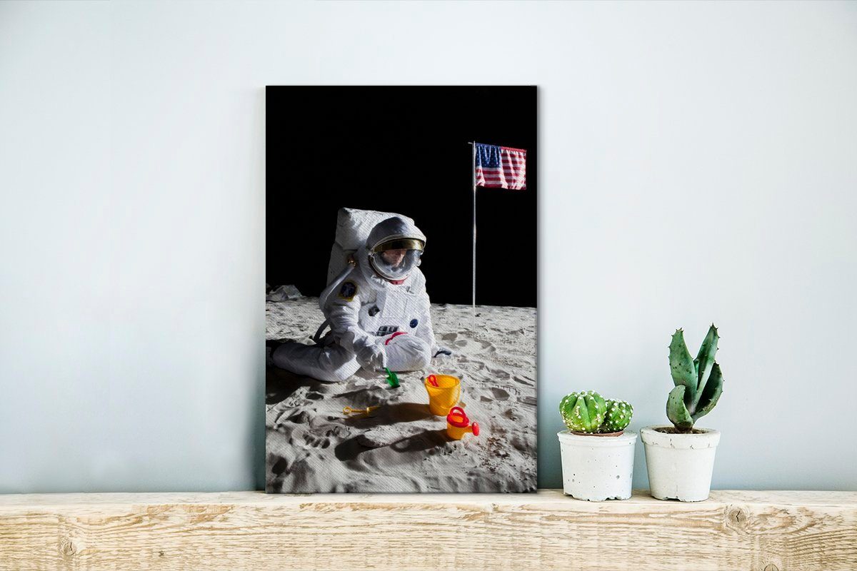St), (1 Zackenaufhänger, inkl. Leinwandbild Mond fertig - bespannt cm Sandburg, 20x30 Leinwandbild Astronaut - OneMillionCanvasses® Gemälde,