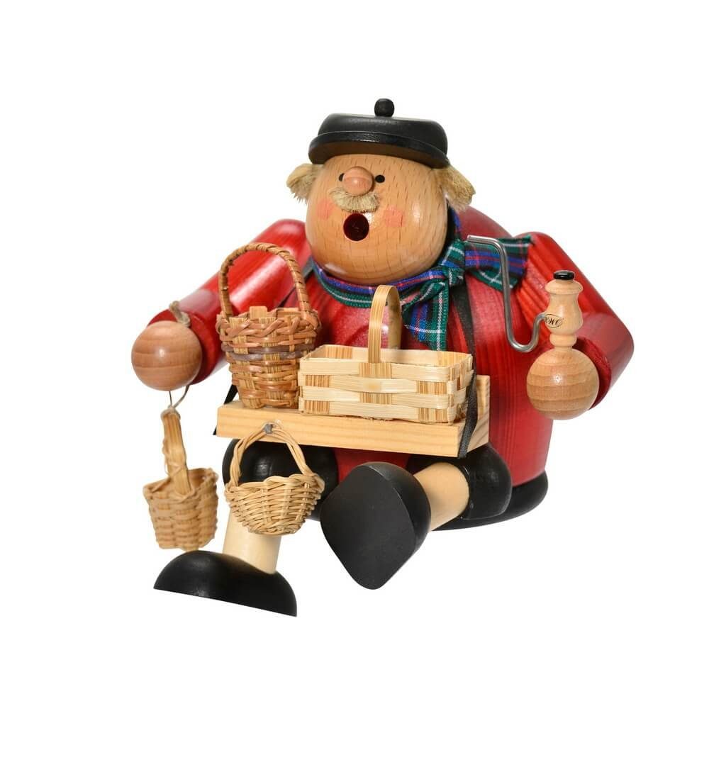 KWO Kunstgewerbe Werkstätten Räuchermännchen Räuchermännchen Kantenhocker Korbhändler, 15 cm von KWO, Räuchermännchen, Kantenhocker, Korbhändler