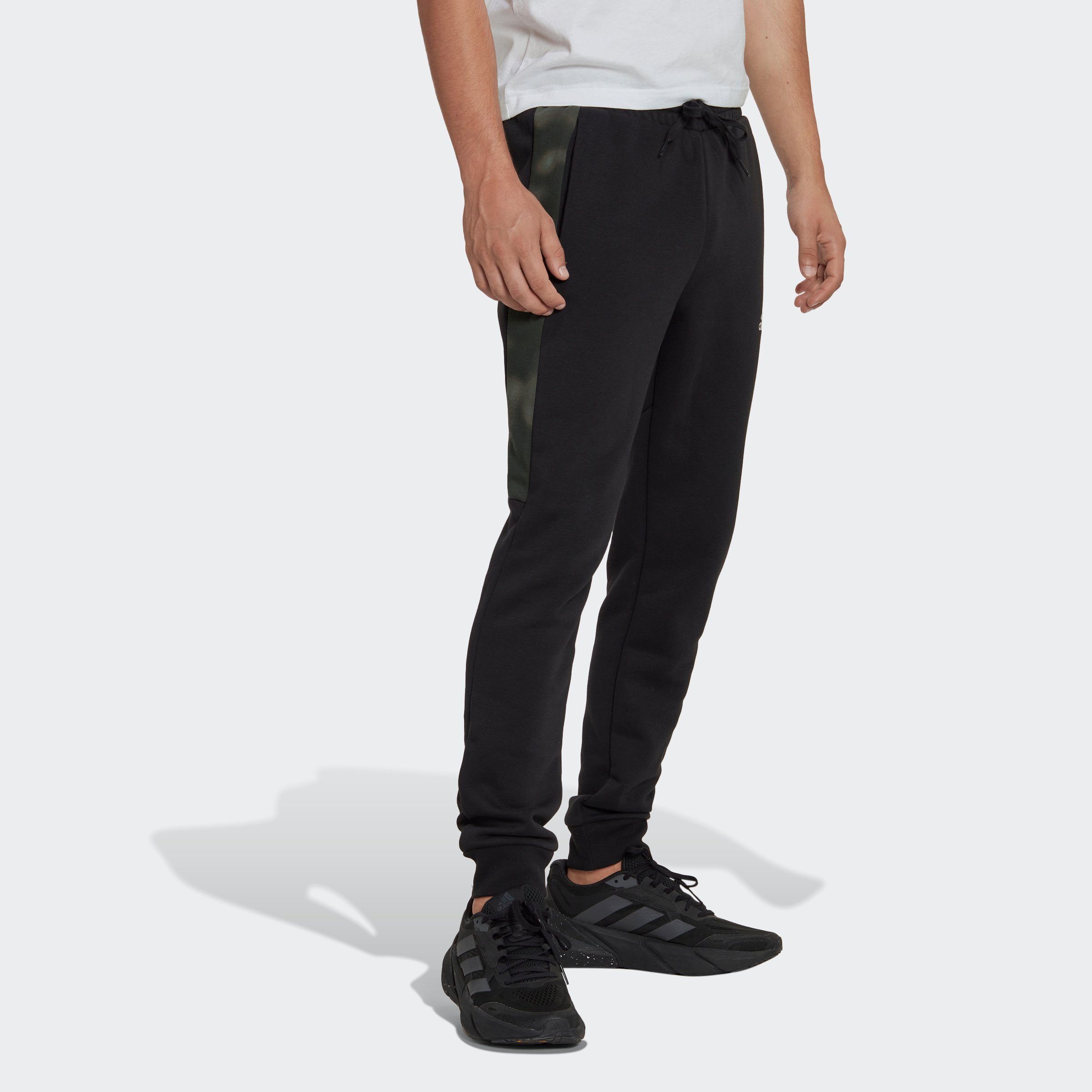 CAMO PRINT BLACK Sportswear Jogginghose HOSE (1-tlg) adidas ESSENTIALS FLEECE