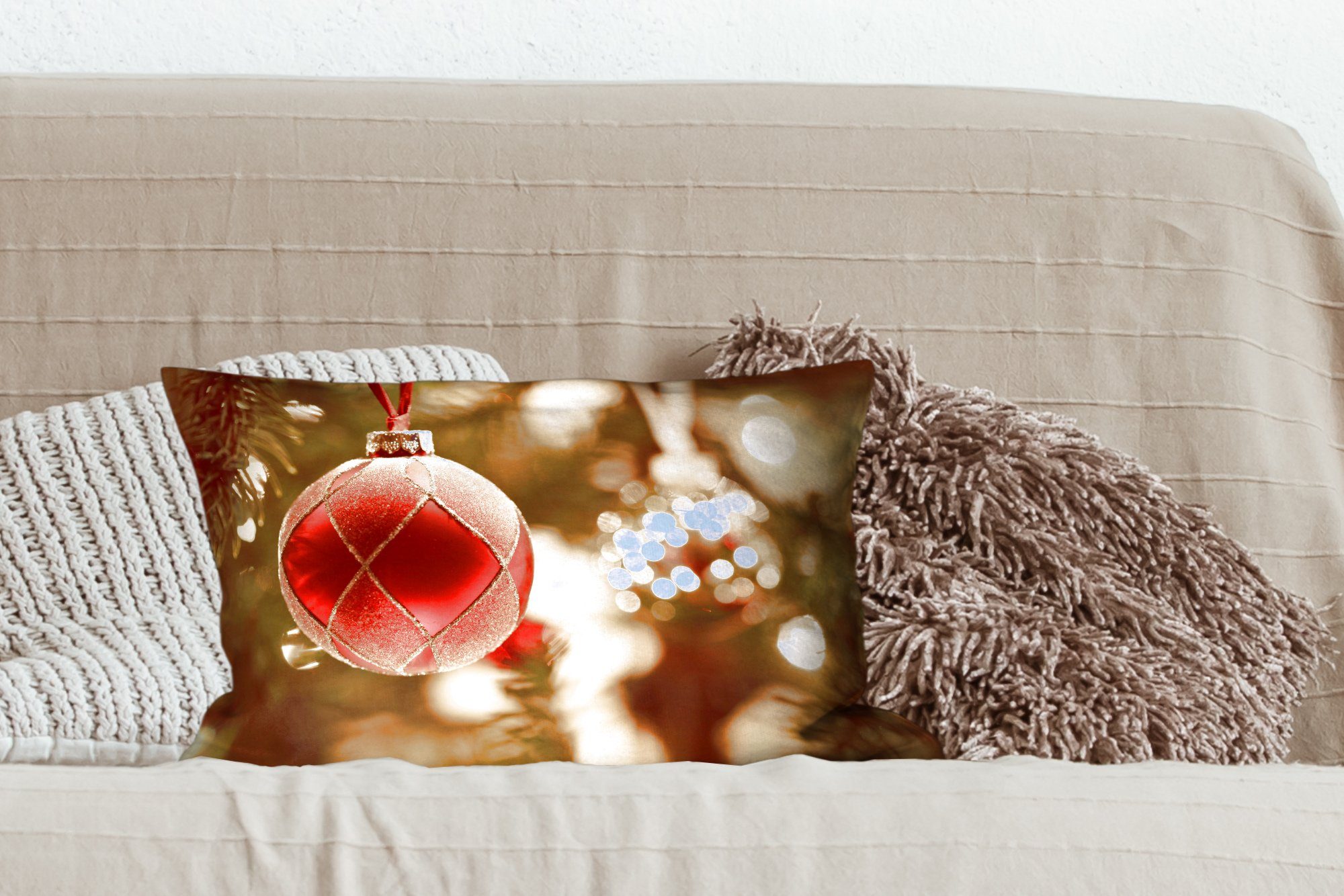 Eine der dekorativem von eines, Nähe Weihnachtsschmuck in Zierkissen, Wohzimmer MuchoWow Füllung, Schlafzimmer Nahaufnahme mit Dekokissen Dekoration, Dekokissen