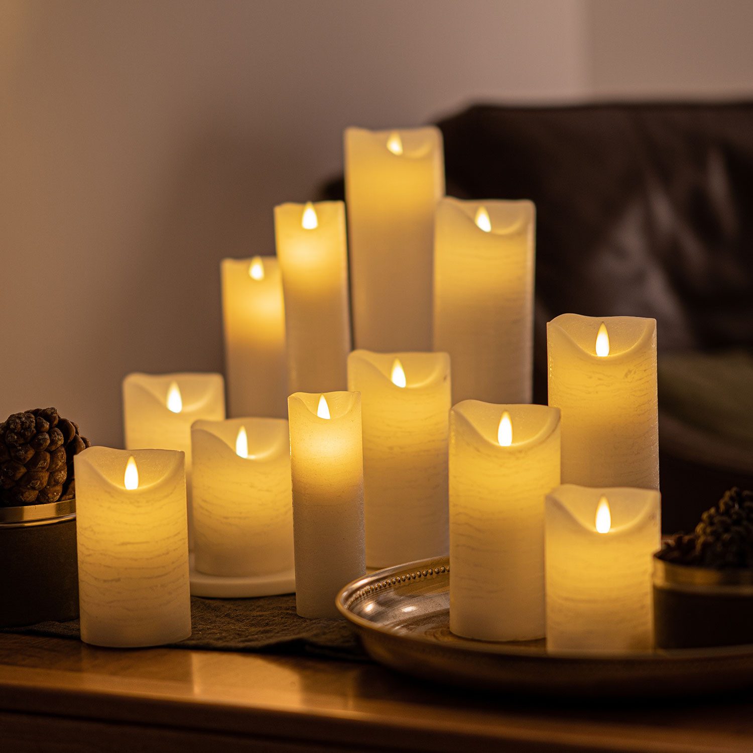 Sirius Home A/S LED-Kerze Sara Exclusive flackernde Flamme 7,5cm Durchmesser weiss, flackernder Docht