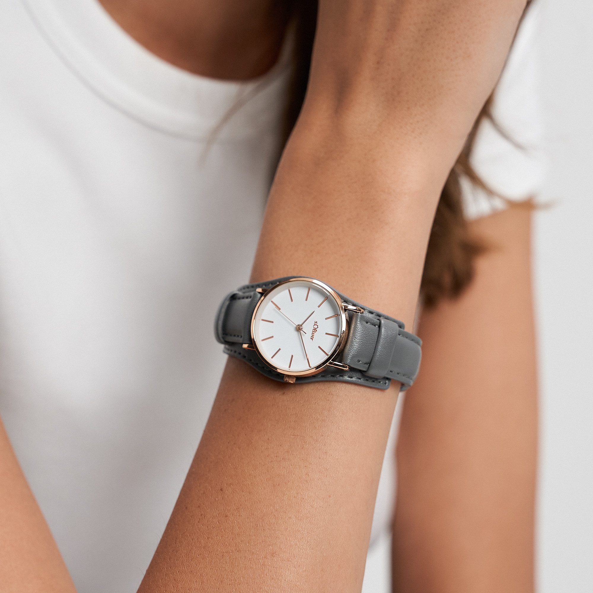 s.Oliver Quarzuhr Flexible Time Kunstleder