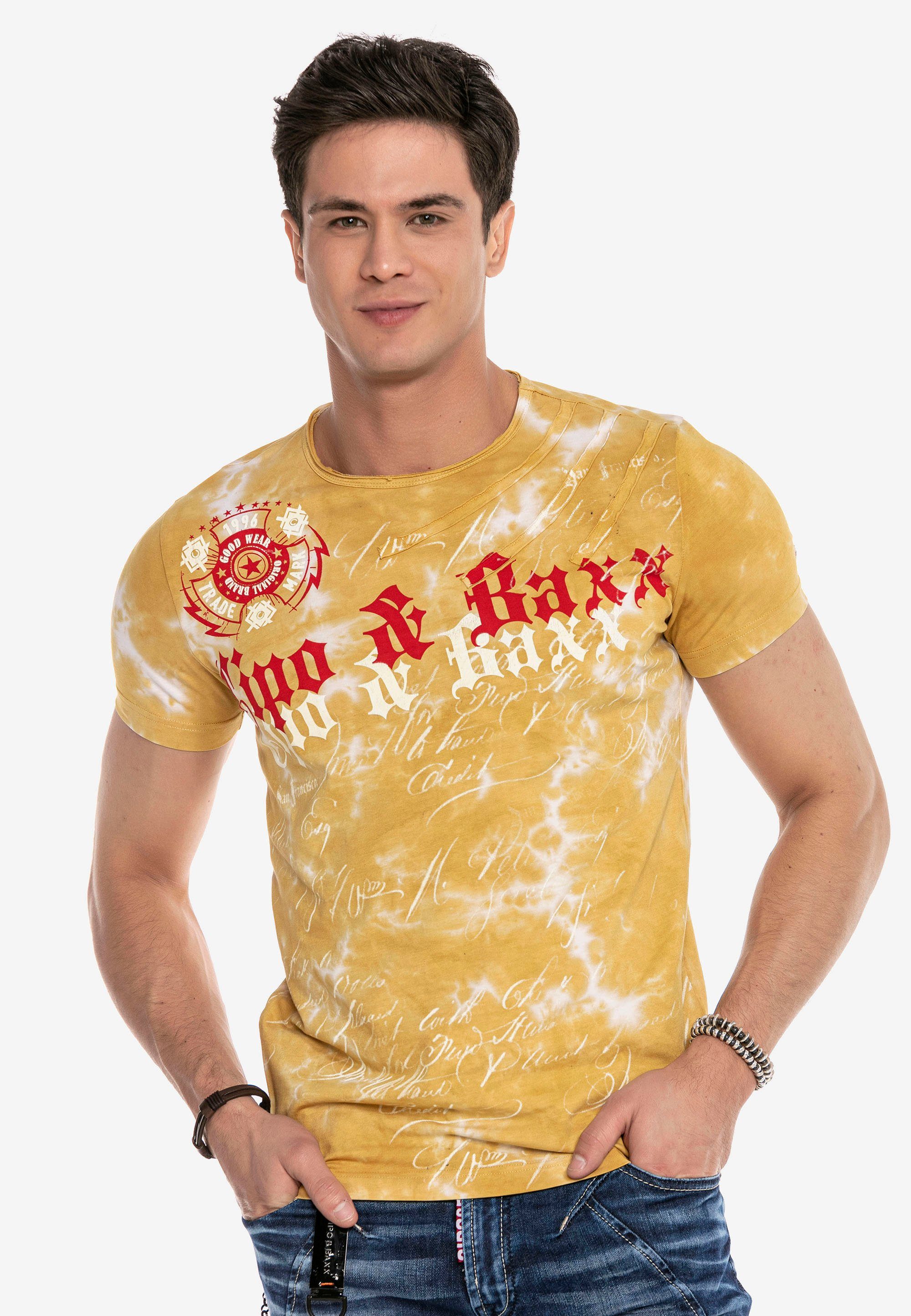 Cipo & Baxx T-Shirt mit trendigem Marken-Frontprint gelb
