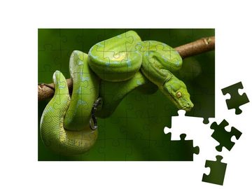 puzzleYOU Puzzle Baumpython in leuchtendem Grün, 48 Puzzleteile, puzzleYOU-Kollektionen Pythons