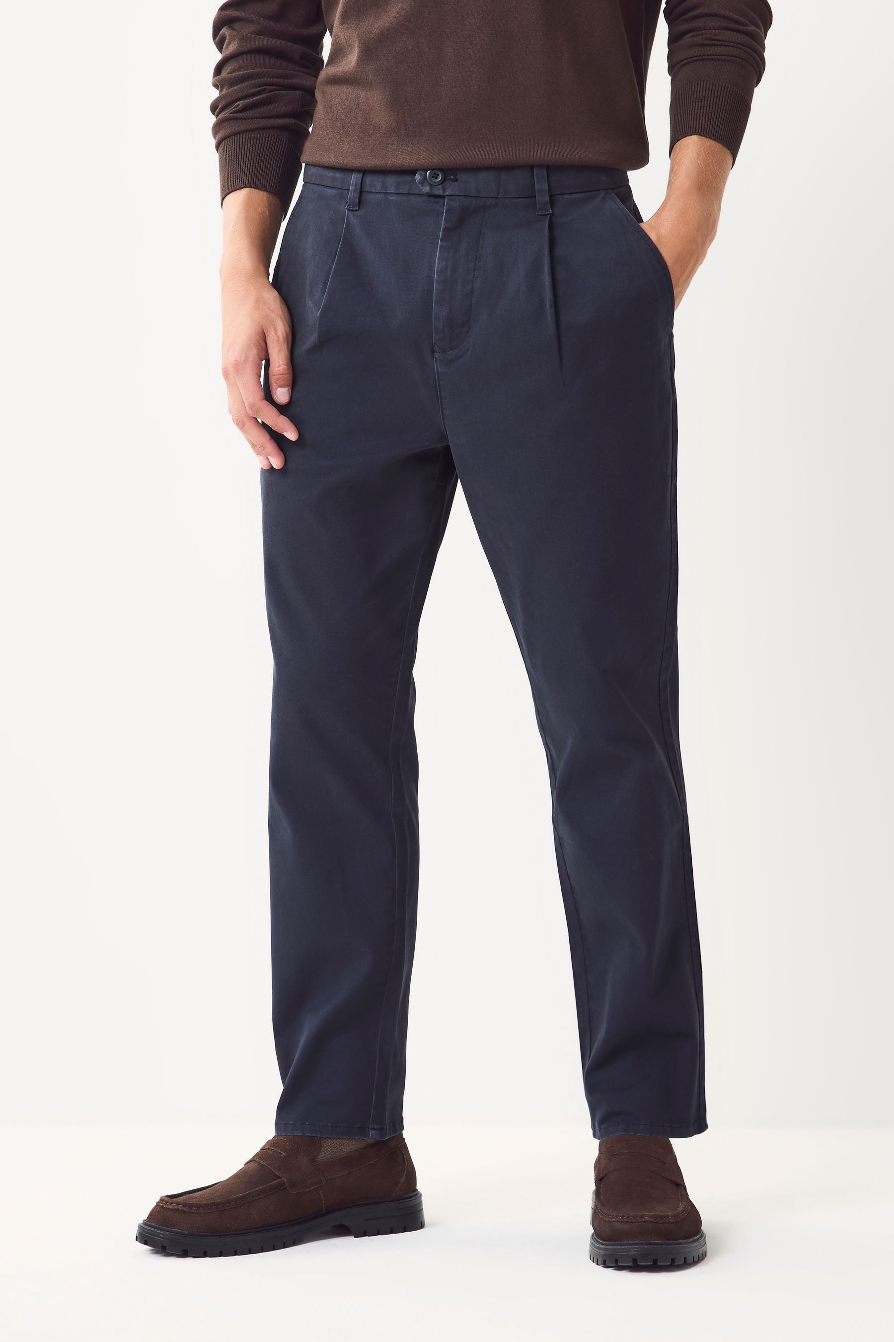 Next Bundfaltenhose Regular Fit Chinohose mit Stretch (1-tlg)