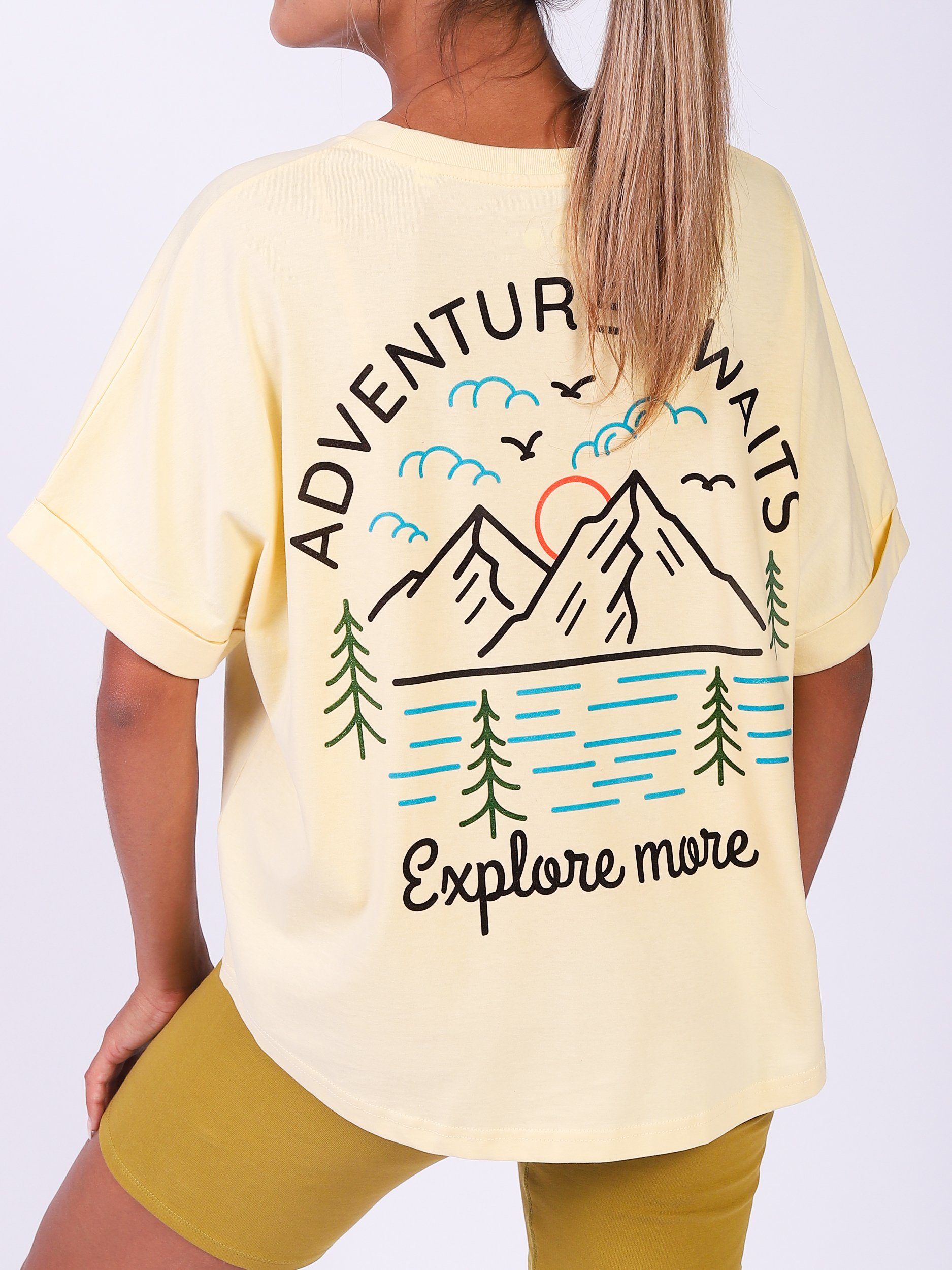 wat? Apparel Print-Shirt Adventure awaits (1-tlg) Butter