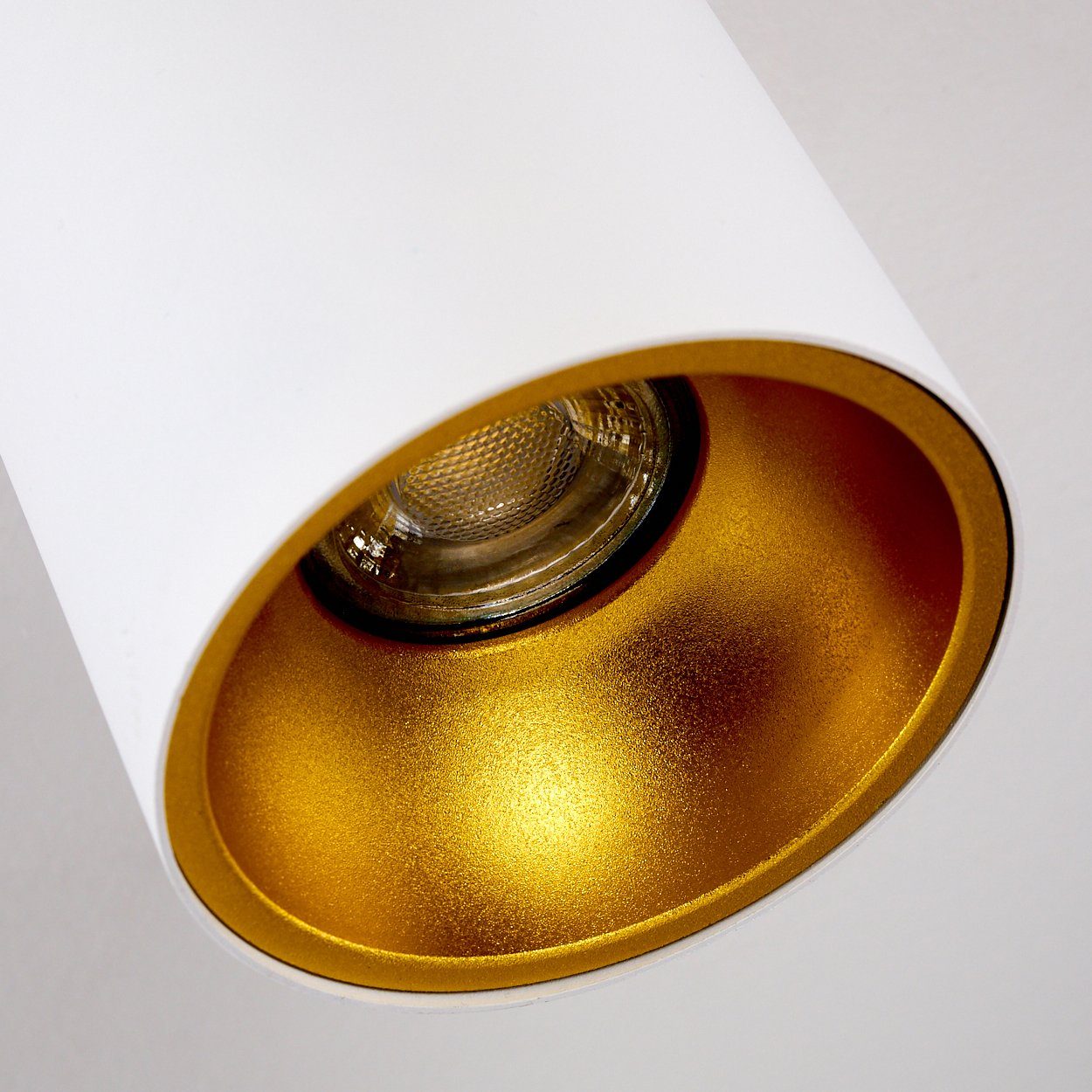 50 Metall hofstein Aufbauleuchte moderne Deckenlampe ohne 1xG10, max. Deckenleuchte Watt, Leuchtspot, aus Leuchtmittel, in Weiß/Gold, »Calcio«