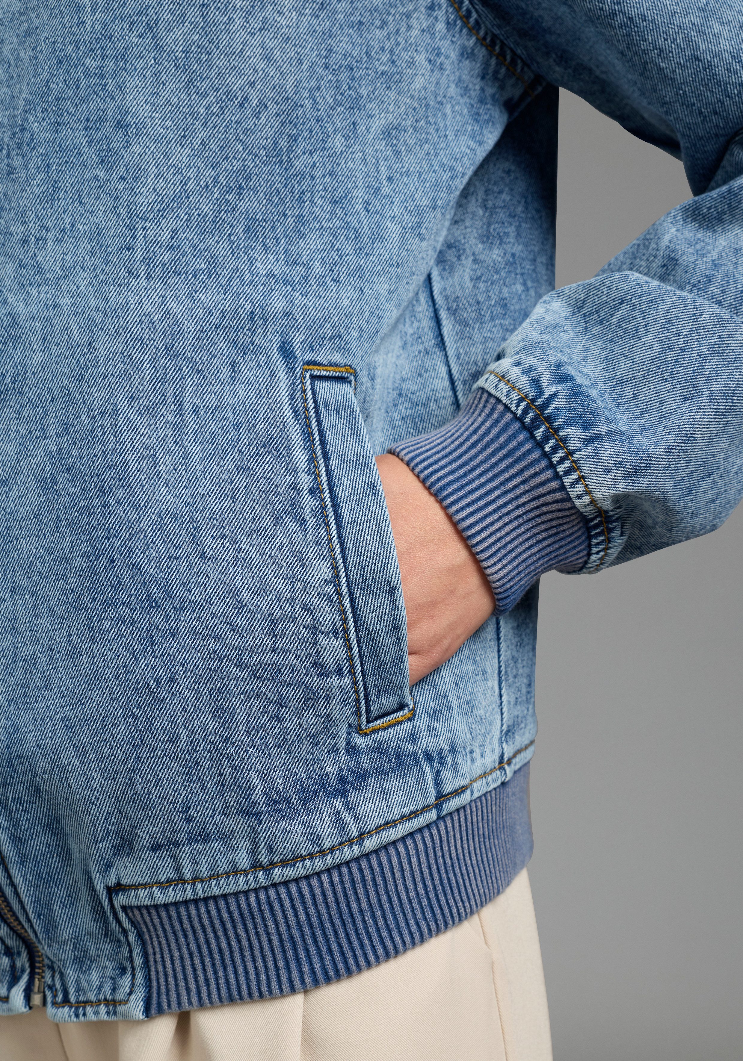 Arizona Jeansjacke im winterlicheren Denim hüftlang, Comfort Fit, mit Reißverschluss – Bild 3 von 5