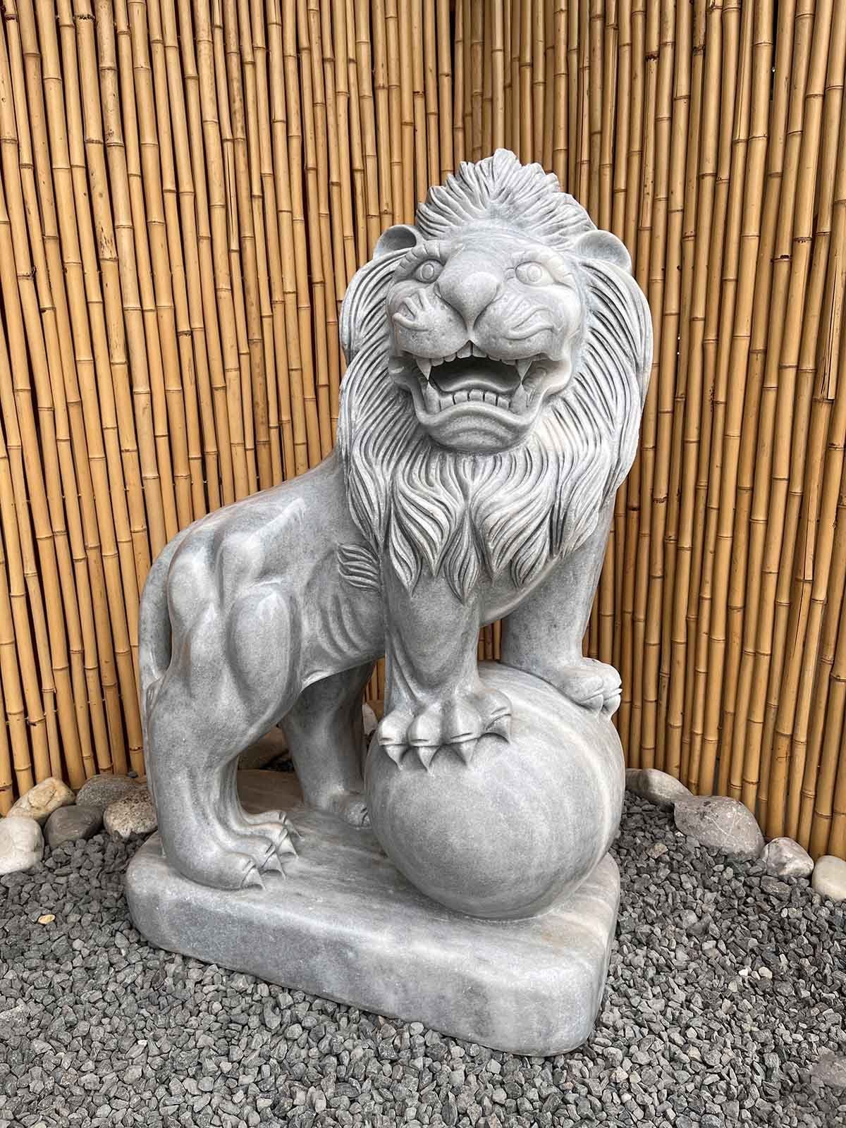 30+ Deko Löwe Garten, Die gartenskulptur wird aus hochwertigem