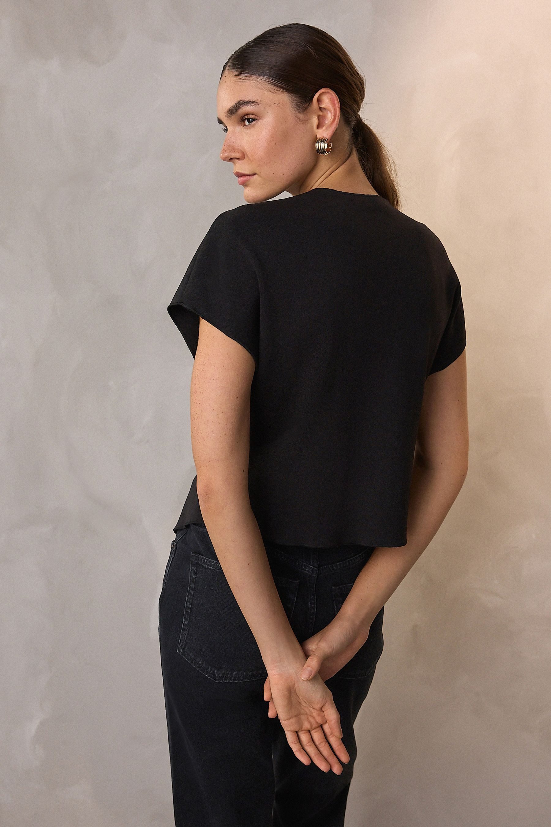 Next V-Shirt Kurzärmeliger, taillierter Mantel, V-Ausschnitt (1-tlg) günstig online kaufen