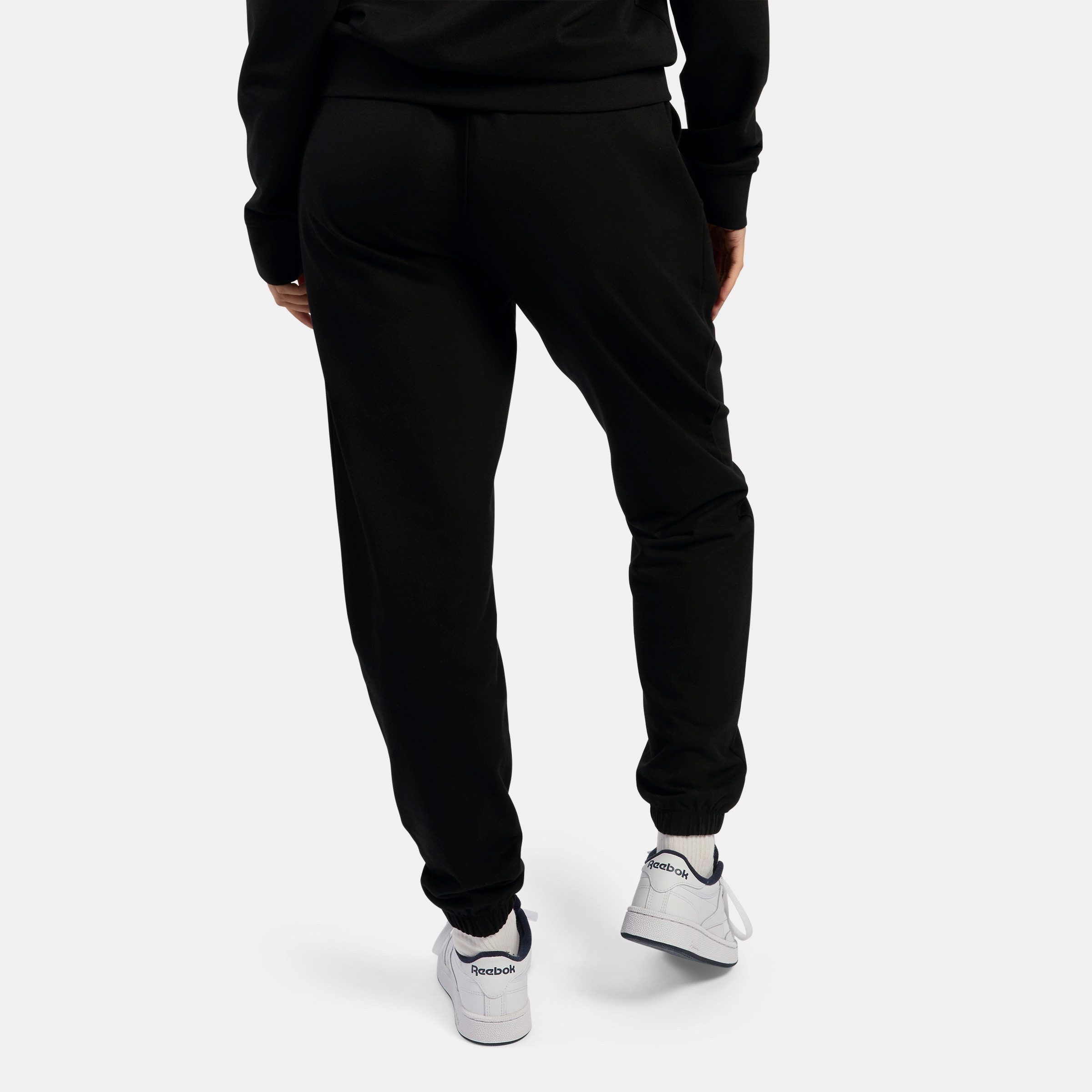 Reebok Jogginghose ID SMALL LOGO FRENCH TERRY PANT sportlicher Stil, für Sport und Freizeit, aus Baumwolle