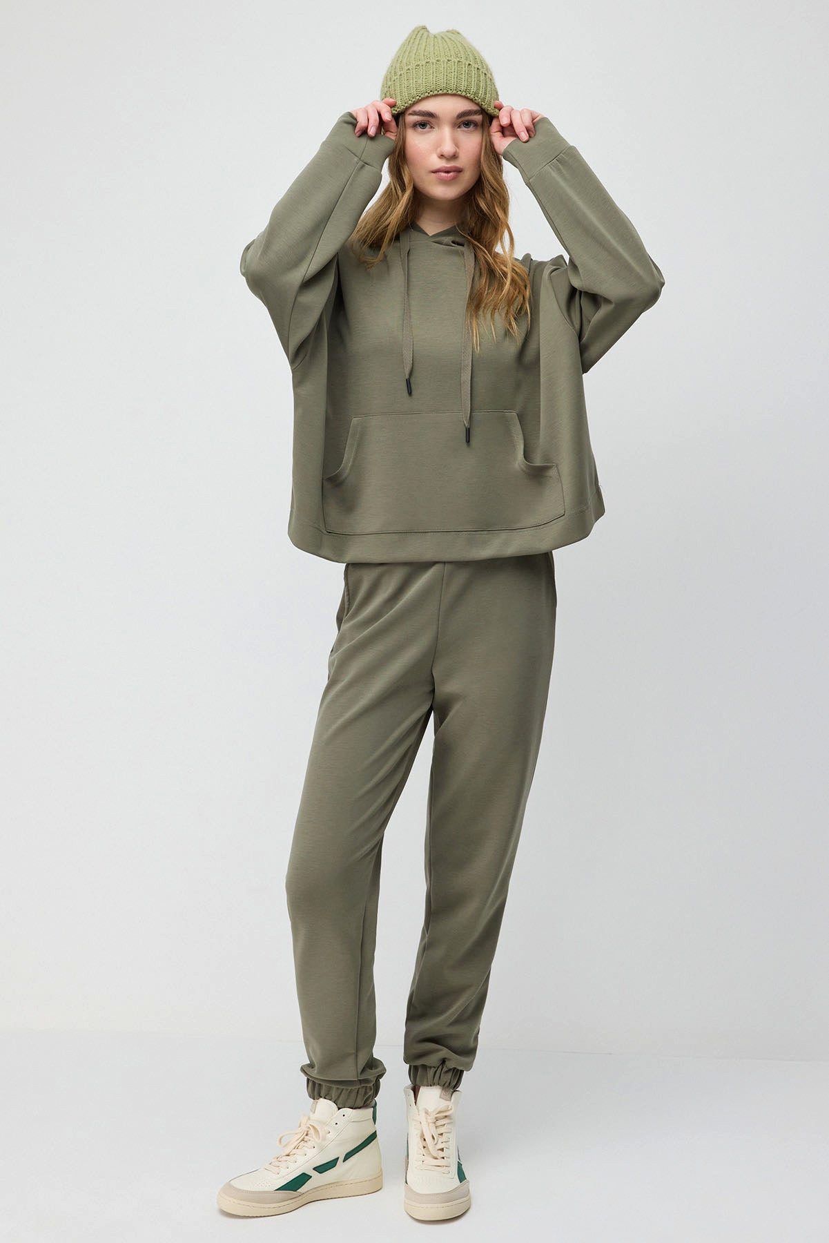 Kapuzensweatshirt Kapuzenpullover aus weichem Material