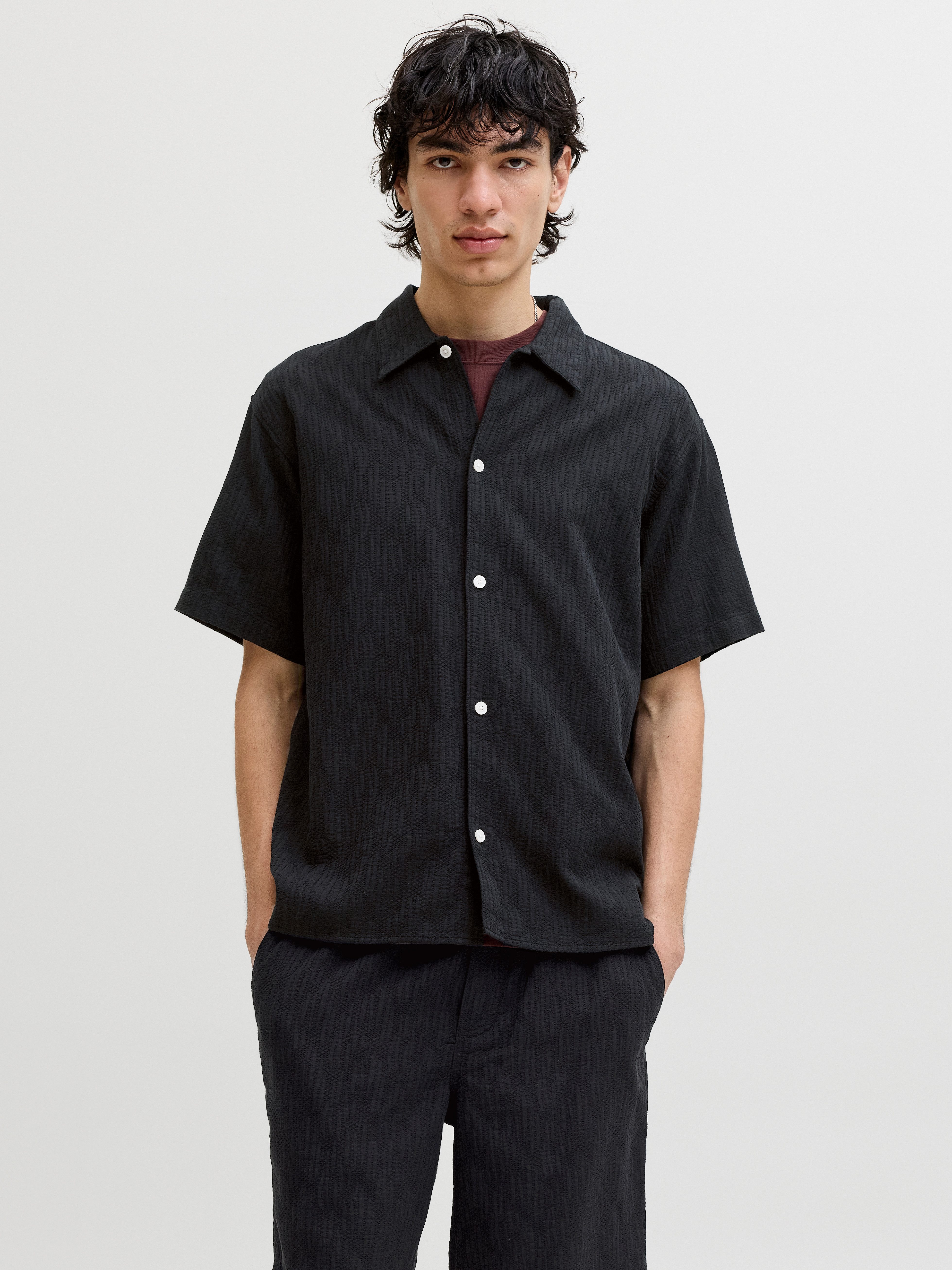 Jack & Jones Kurzarmhemd JORMONTAUK WAVY TEXTURE SHIRT SS SN Baumwolle, relaxed fit