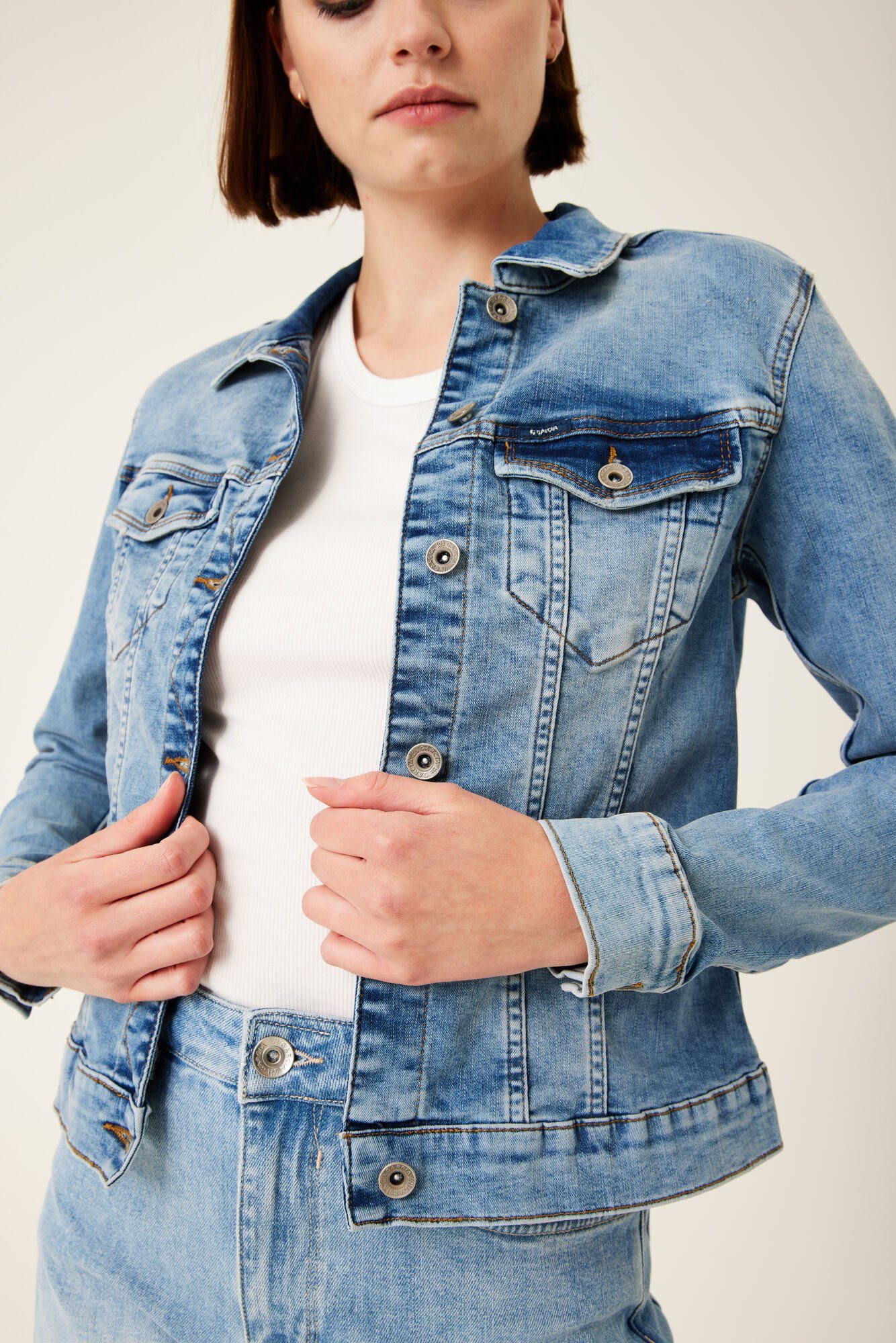 Garcia Jeansjacke Sofia mit Stretch günstig online kaufen