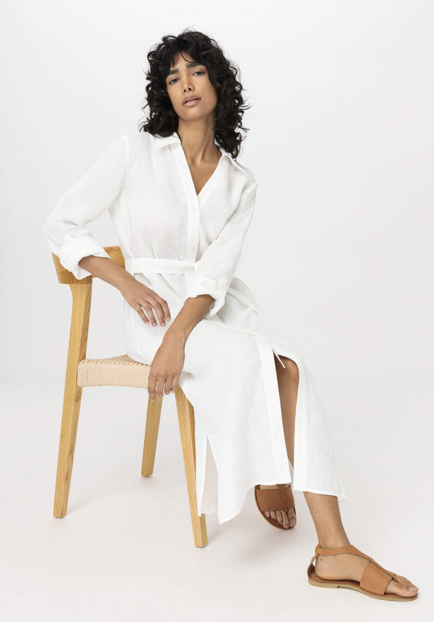 Hessnatur A-Linien-Kleid Midi Relaxed aus reinem Leinen (1-tlg)