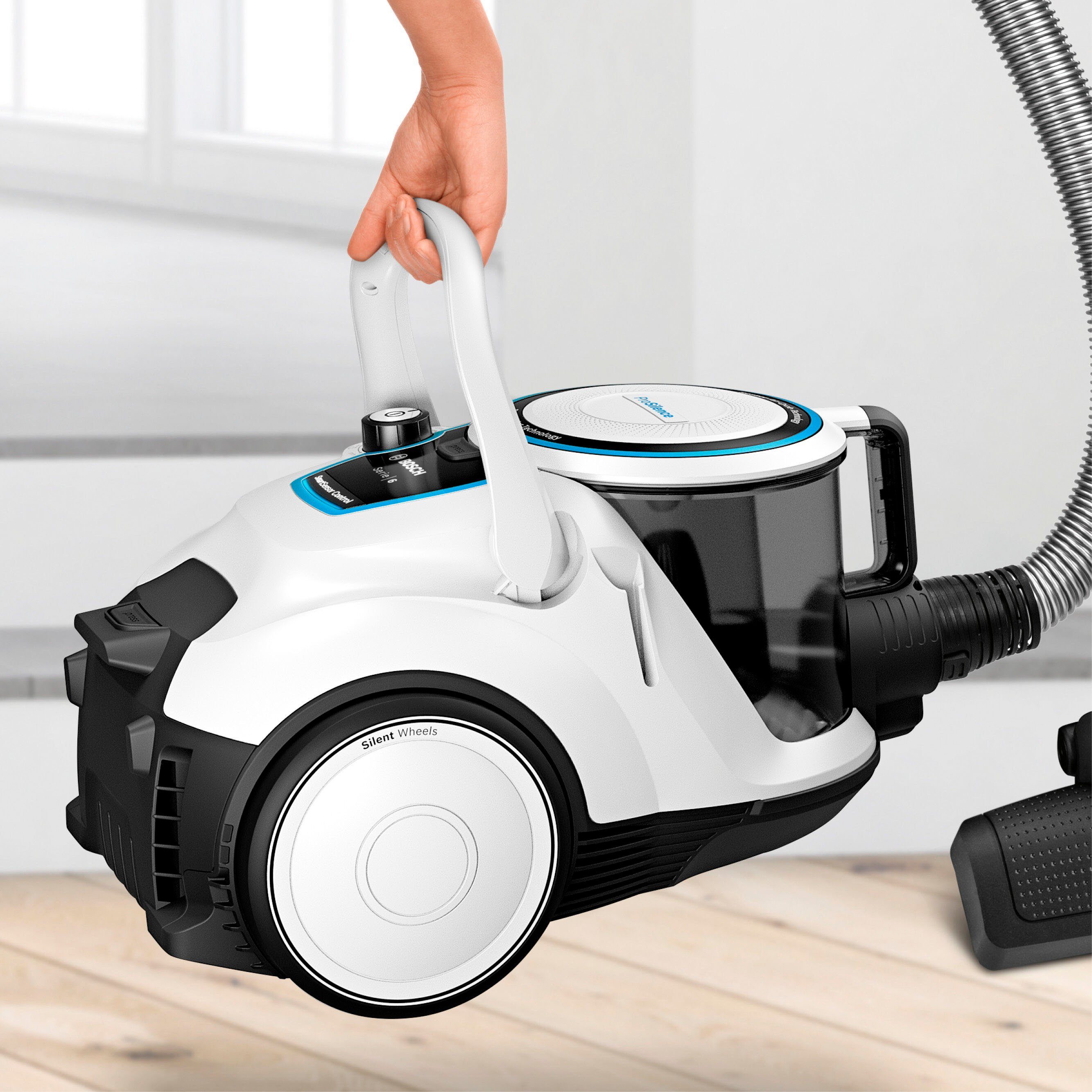 BOSCH Bodenstaubsauger Serie 6 ProSilence BGC41LSIL, Hygiene-Filter, 10 Jahre Motorgarantie, 600 W, beutellos, hohe Saugkraft, 2in1 Polster- und Fugendüse, leis – Bild 2 von 5