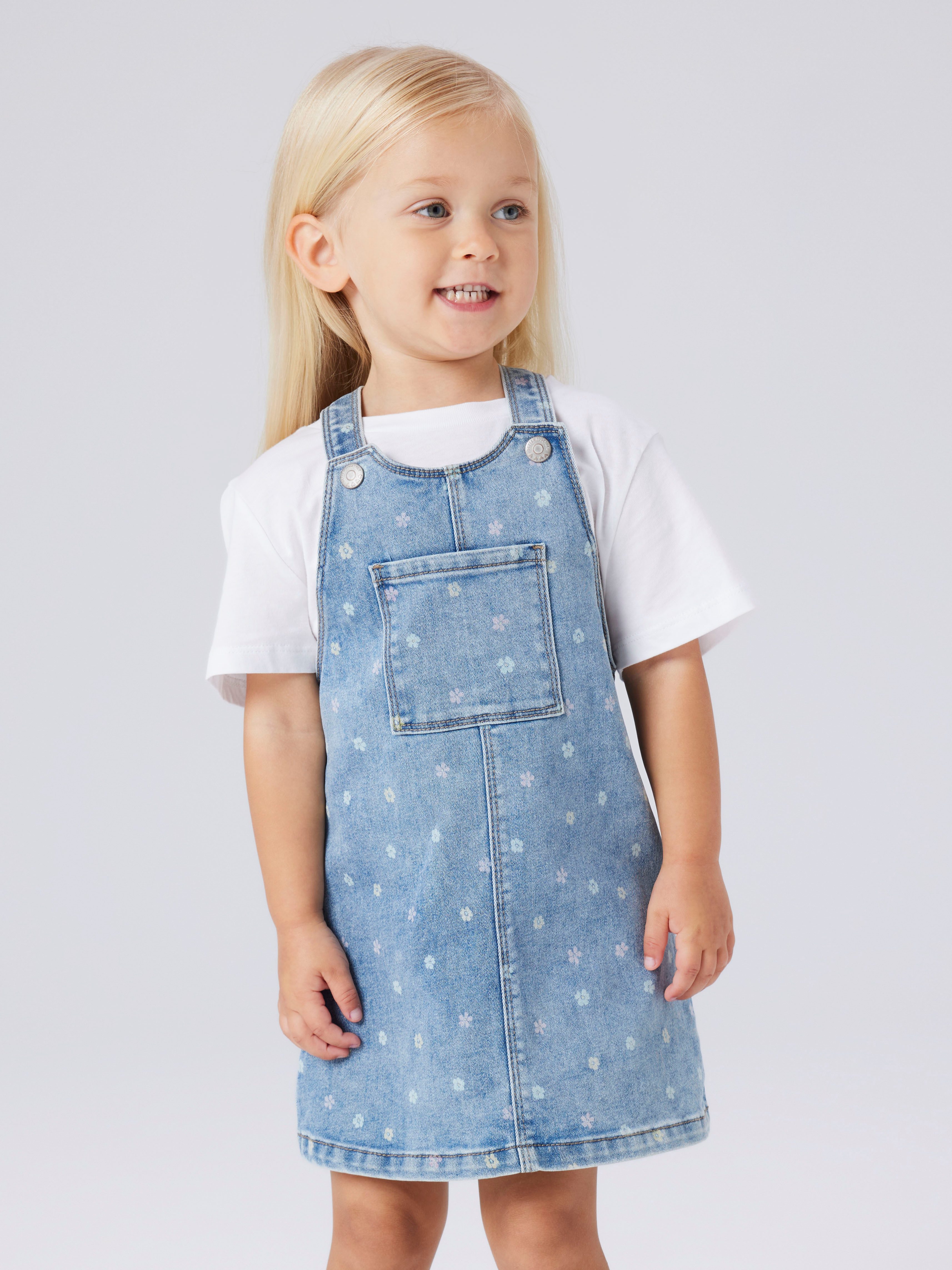 Name It Jeanskleid NMFROSA SHORT DNM BIBSKIRT 3555-ON F Denim Baumwollmischung, zarter Allover Print