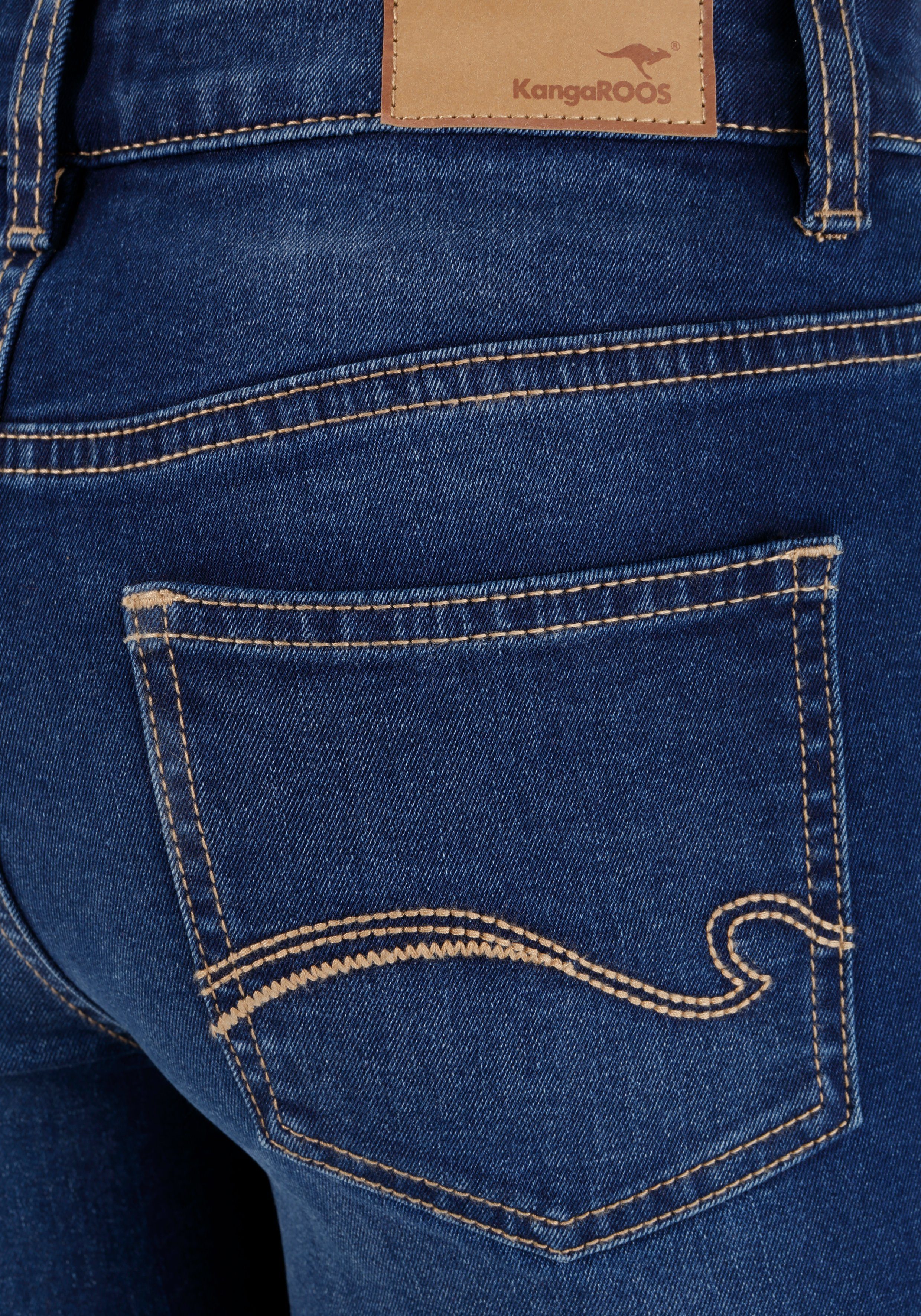 KangaROOS 5-Pocket-Jeans SUPER SKINNY HIGH RISE knöchellang, mit Used-Optik, hohe Leibhöhe – Bild 4 von 5