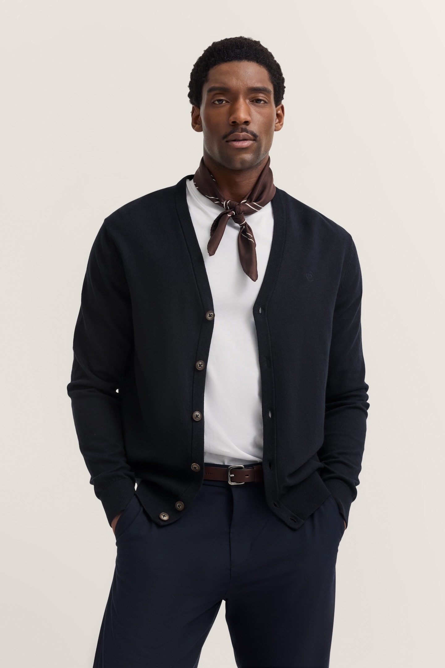 bugatti Cardigan Modern Fit mit V-Ausschnitt aus Baumwolle-Kaschmir