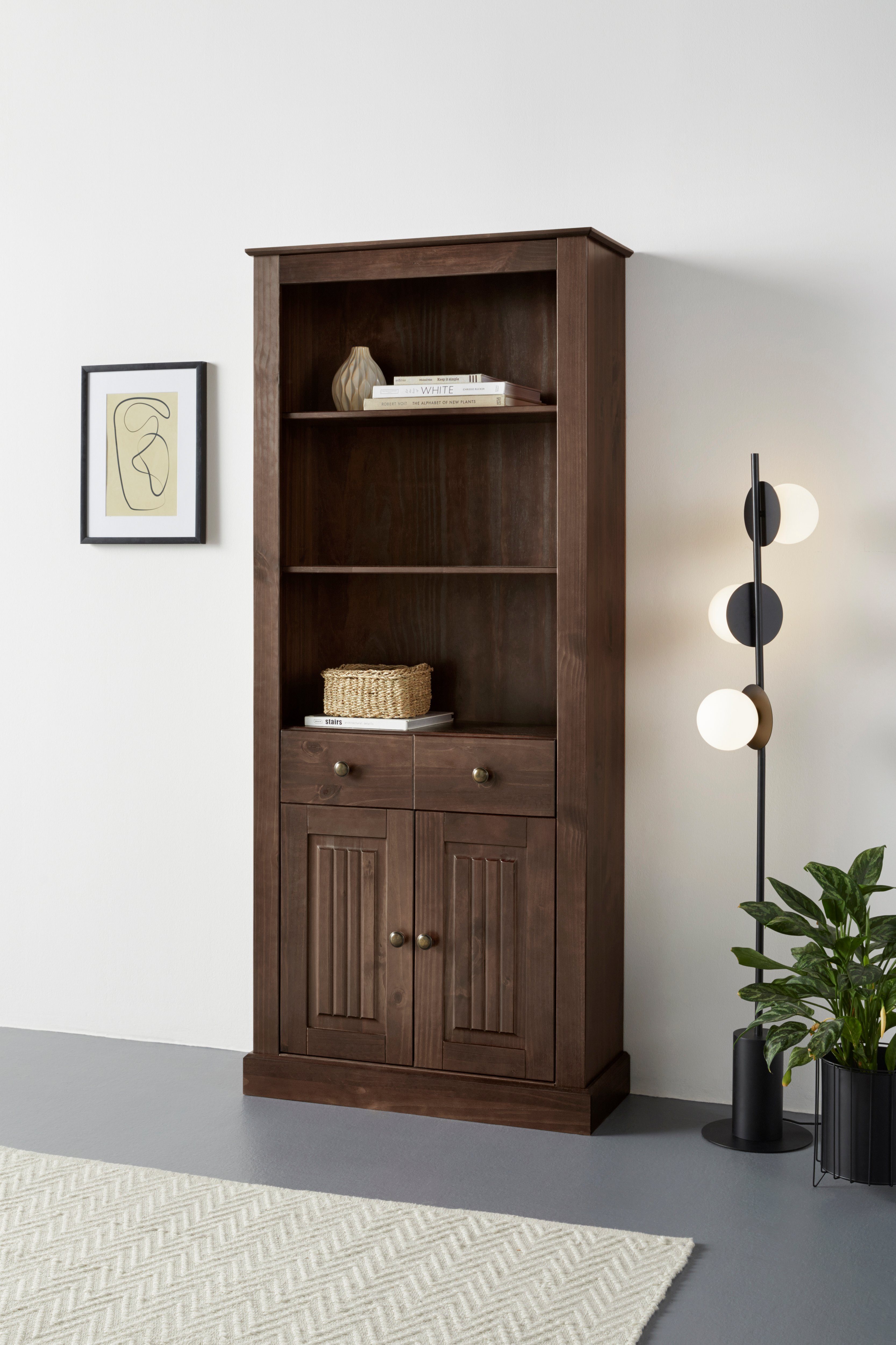 OTTO home Bücherregal Liotta, mit 3 verstellbare Einlegeböden, 1 Schubkasten, massives Kiefernholz