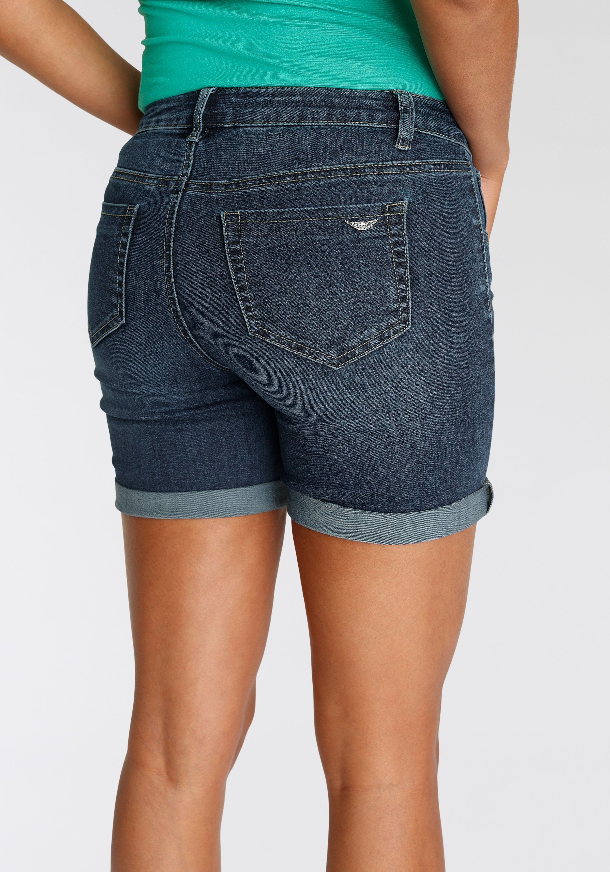 Arizona Jeansshorts Ultra-Stretch extra eng geschnitten, krempelbare Beinabschlüsse