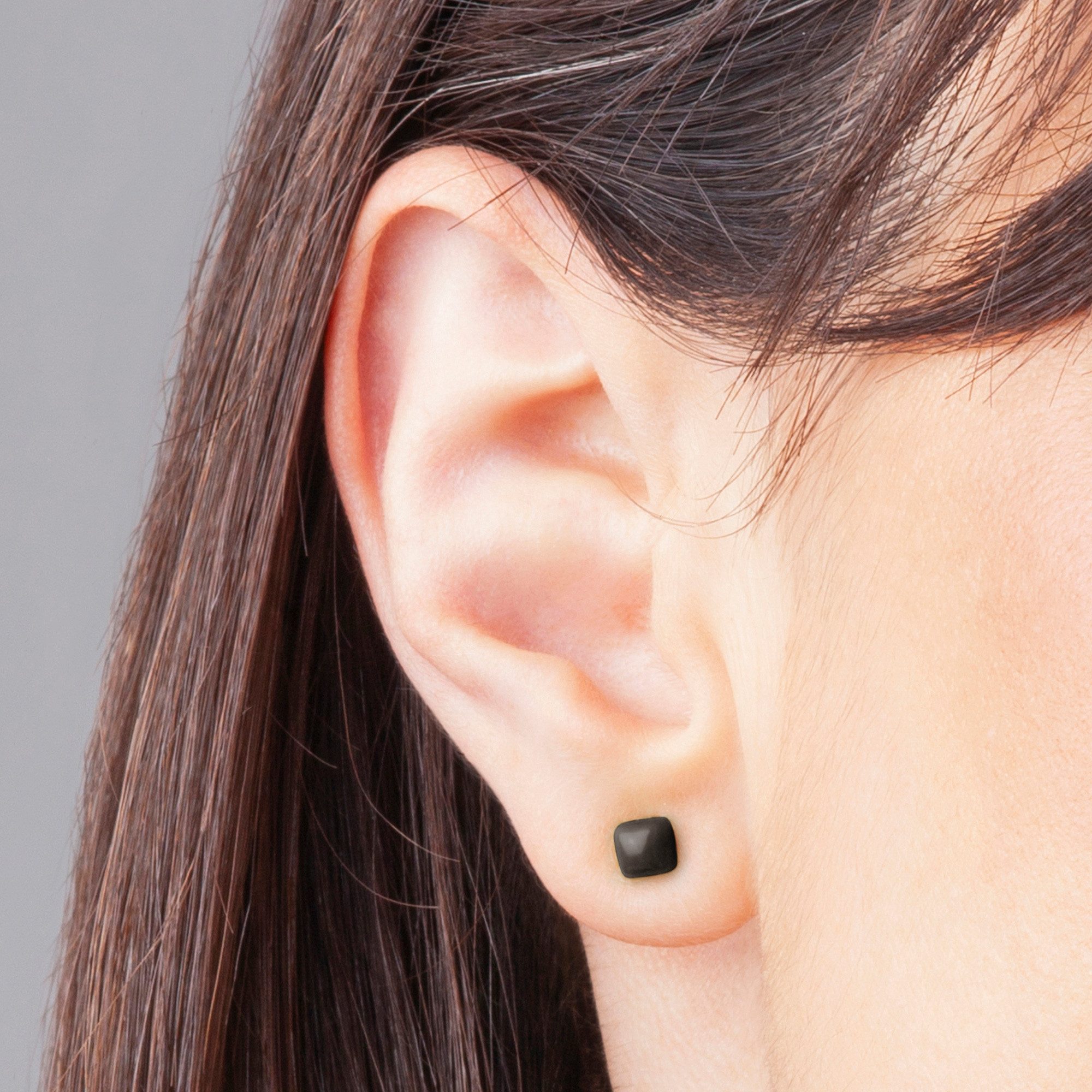 ALEXASCHA Paar Ohrstecker Minimalistische Stecker für jeden Tag • hypoallergener Glasschmuck