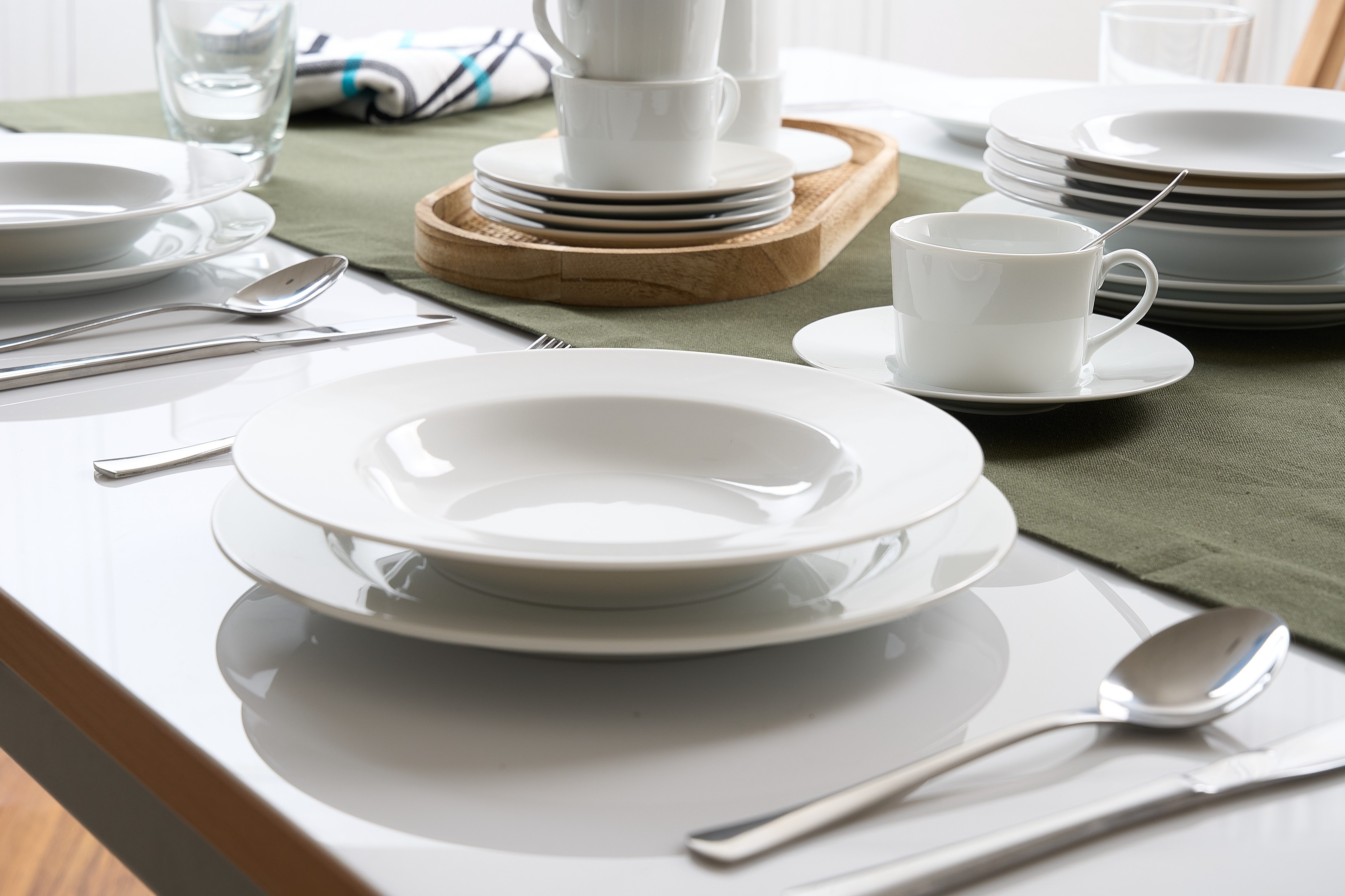 Retsch Arzberg Suppenteller Teller Set, HEIKE WEISS, Teller 23 cm, für 6 Personen, rund, Porzellan, (6 St), für den großen Hunger – 6 tiefe Teller in der größeren Ausführung