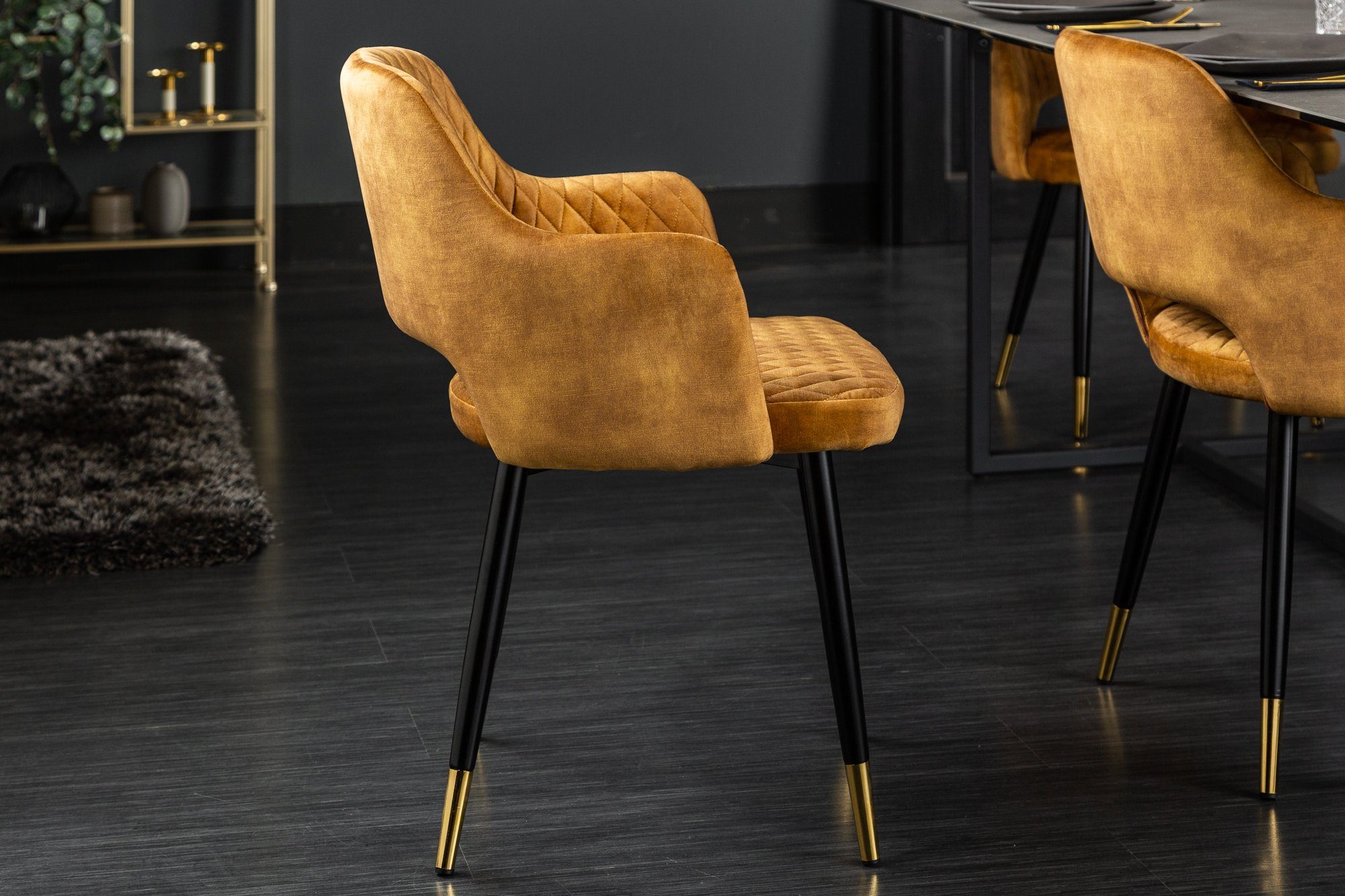 Sitheim-Europe Armlehnstuhl »PARIS Moderner Design Stuhl Samt Ziersteppung  und goldene Fußkappen«, Samt Ziersteppung und goldene Fußkappen