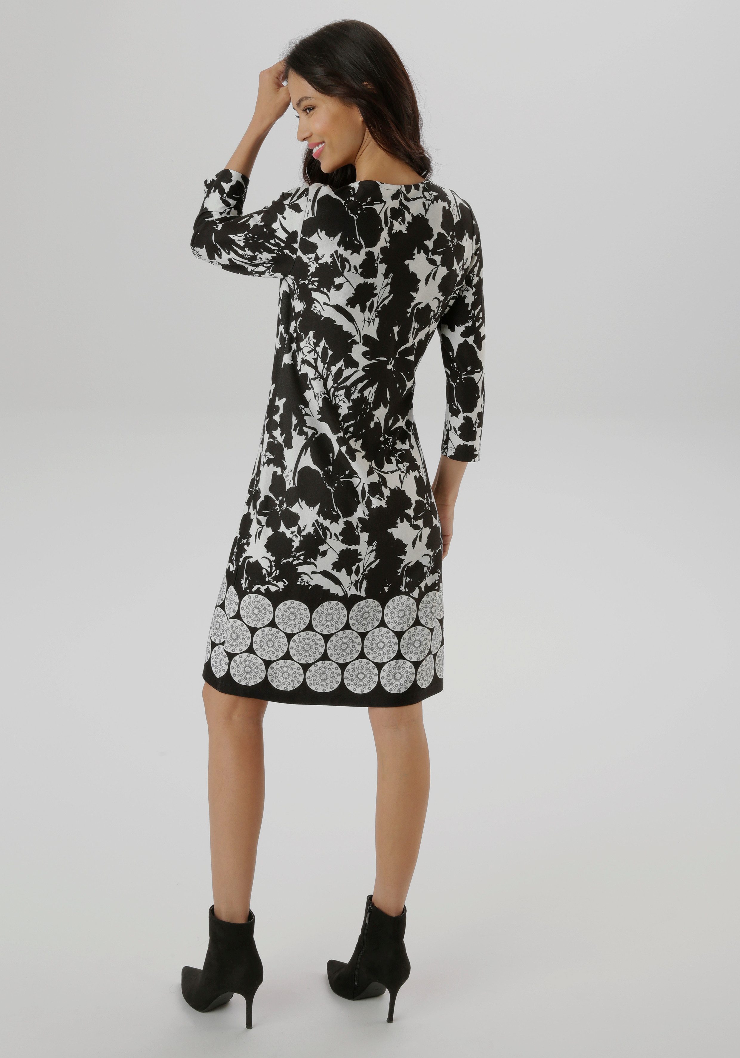 Aniston SELECTED Jerseykleid mit fantasievollem, floralem Druck