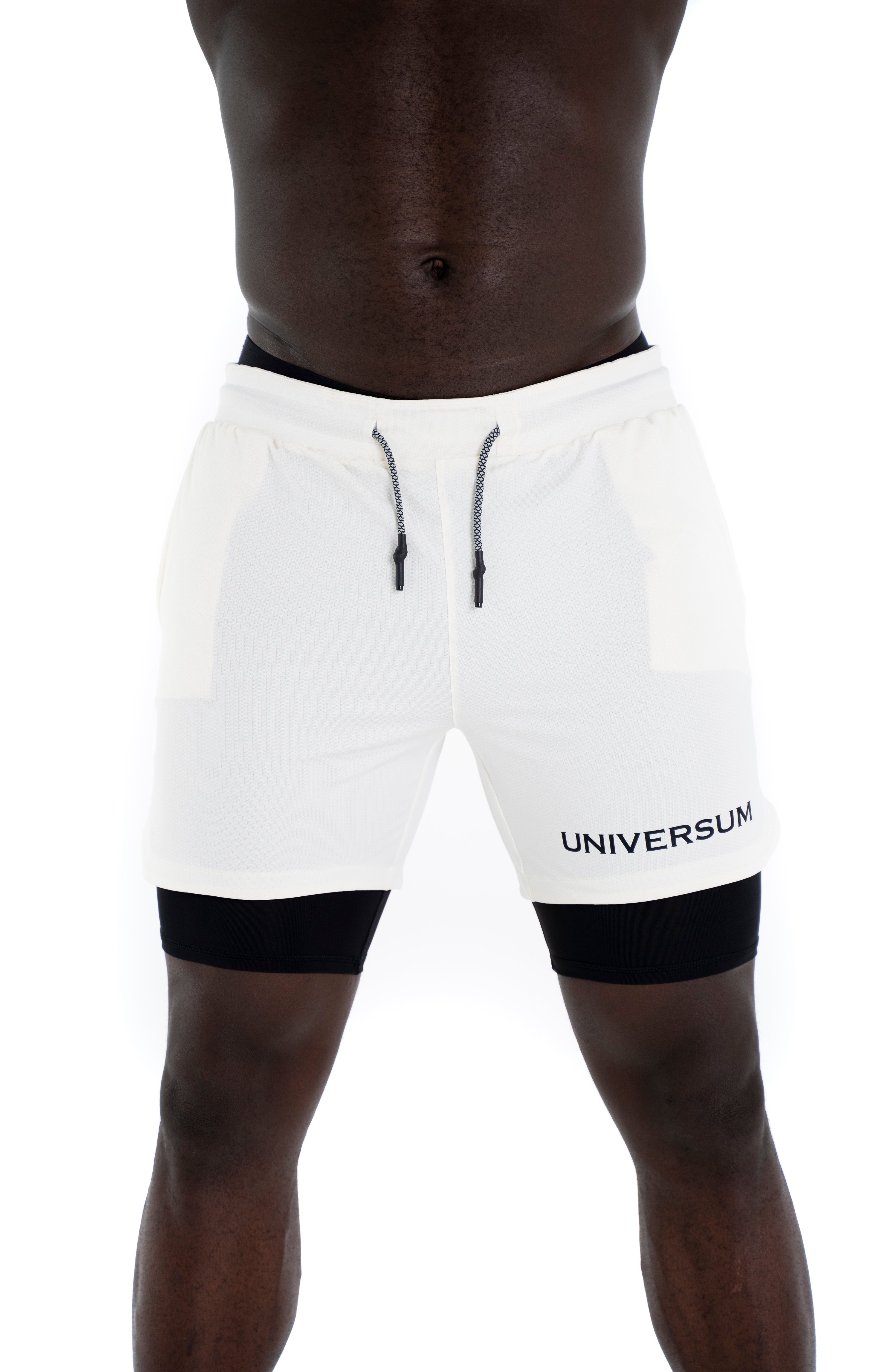 Universum Sportwear Sporthose Kurze Hose mit versteckter Handytasche Shorts mit funktioneller Unterziehhose weiß