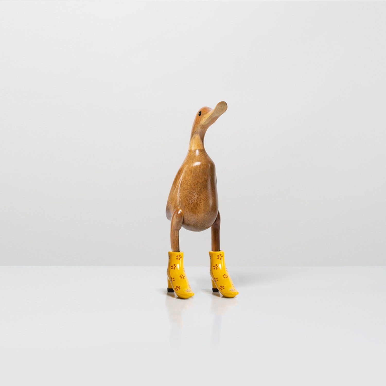 Rikmani Dekofigur Ente Stiefel Absätze - Handgefertigte Dekoration aus Holz gelb