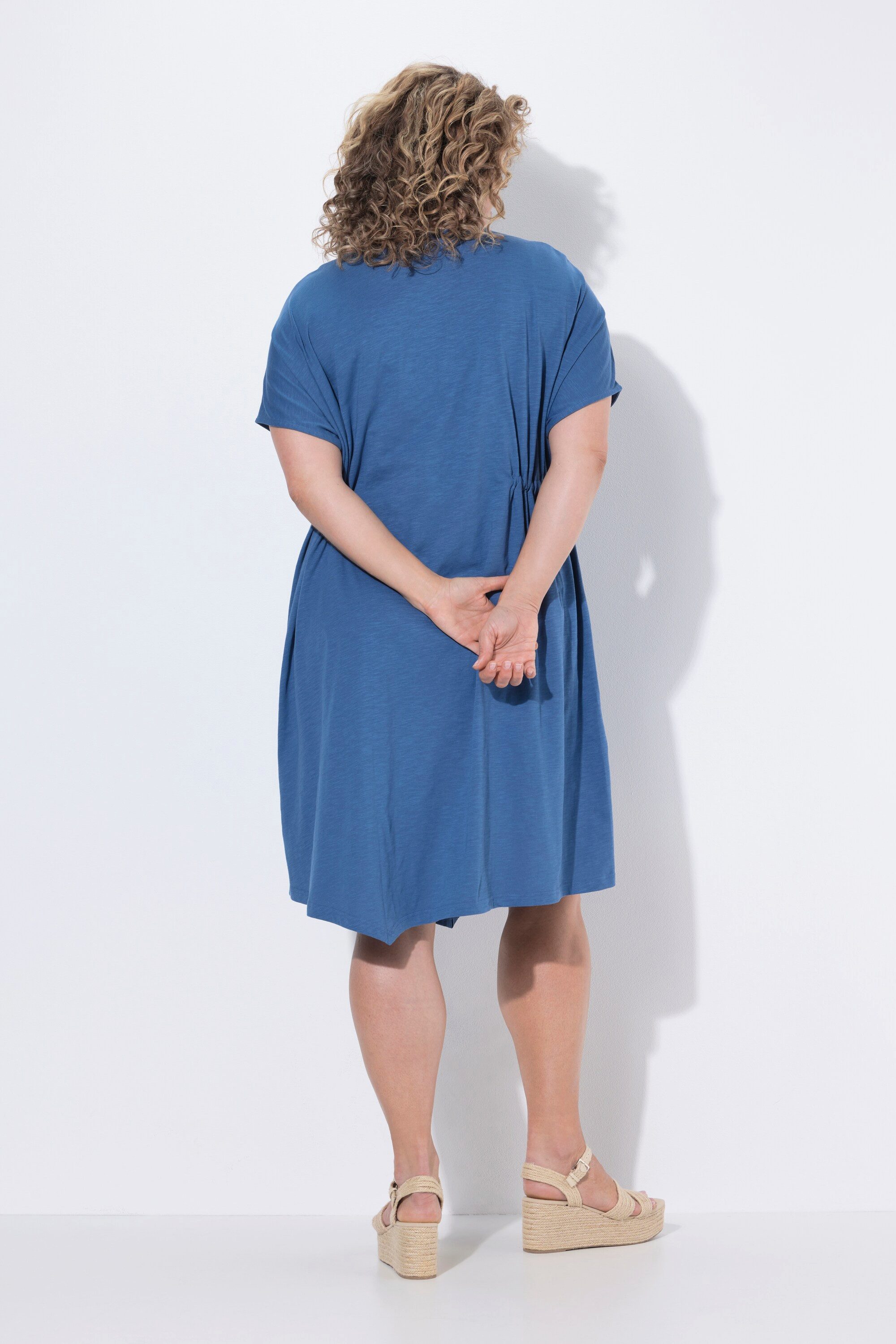 Ulla Popken Midikleid Midikleid Tunika-Ausschnitt Halbarm Biobaumwolle