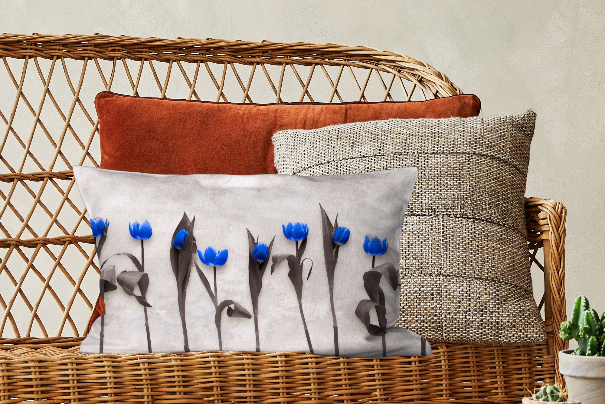 Dekoration, Zierkissen, Schlafzimmer MuchoWow Füllung, Blau, - Dekokissen mit Tulpen Dekokissen Wohzimmer - Blumen